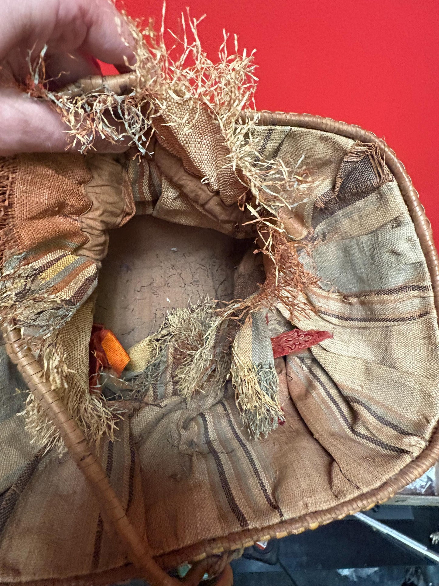 Amazing antique 11 x 9 x 7 high coast Salish indigenous first nations basket in great condition with original lining wow