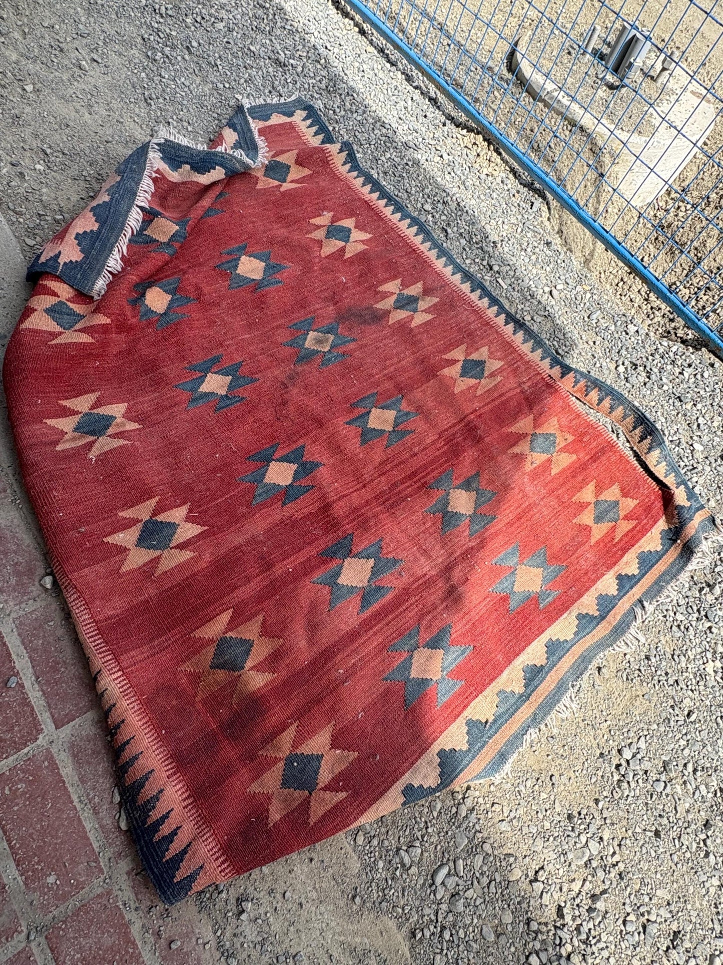 Stunning 65 x 48 antique Navajo wool rug - as is  see photos  perfect for high traffic space  great value