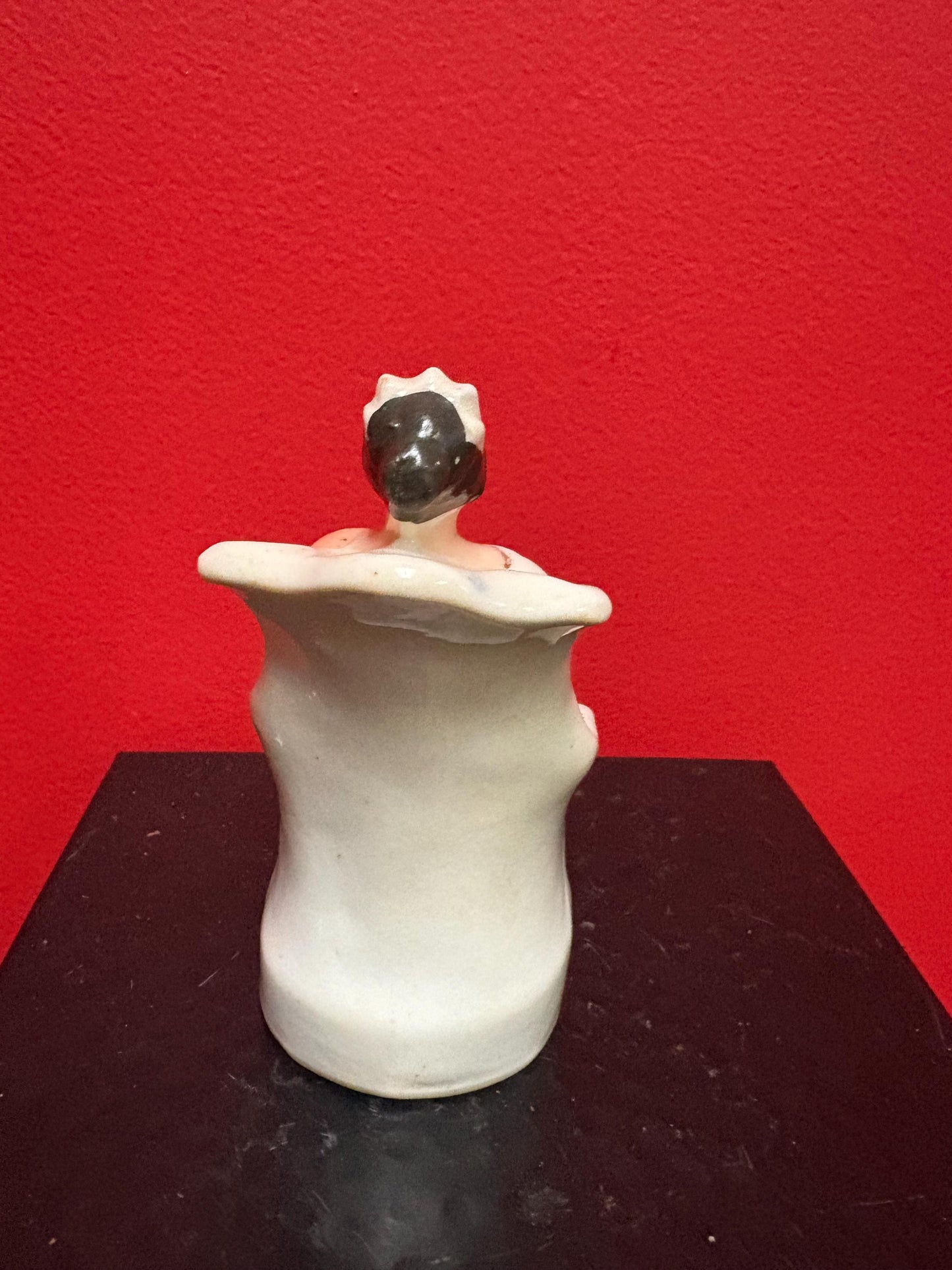 Beautiful  rare antique 6 inch tall Staffordshire statue of Queen Victoria and the Prince   great condition  1841  wow