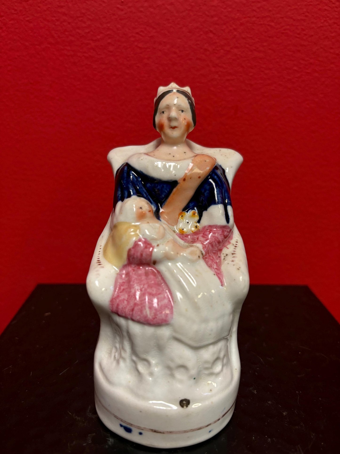 Beautiful  rare antique 6 inch tall Staffordshire statue of Queen Victoria and the Prince   great condition  1841  wow