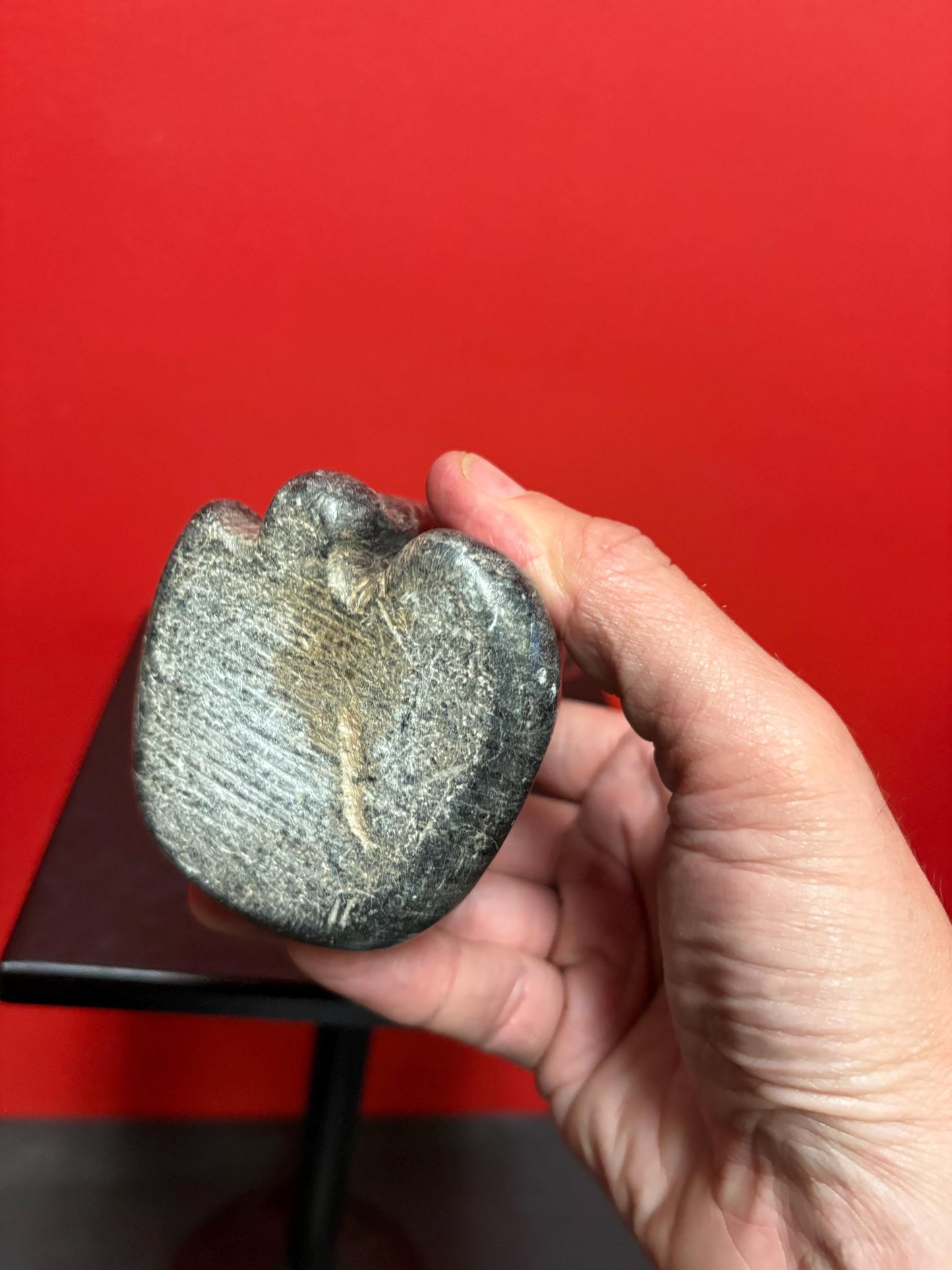 Beautiful soapstone cat 5 inches high and lovely detail  unsigned beauty - wow