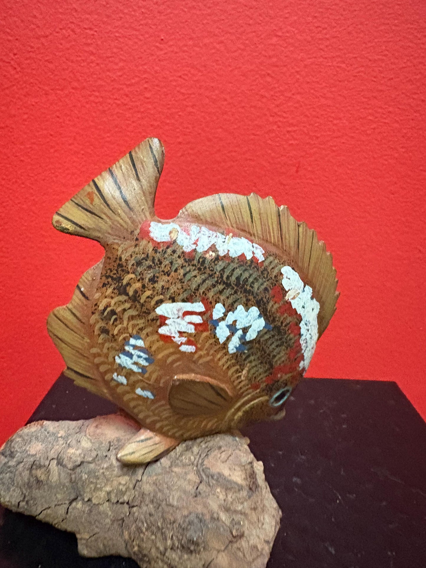 5 inch high wood  carved and painted fish on Burl wood stand  great detail and perfect gift  value priced
