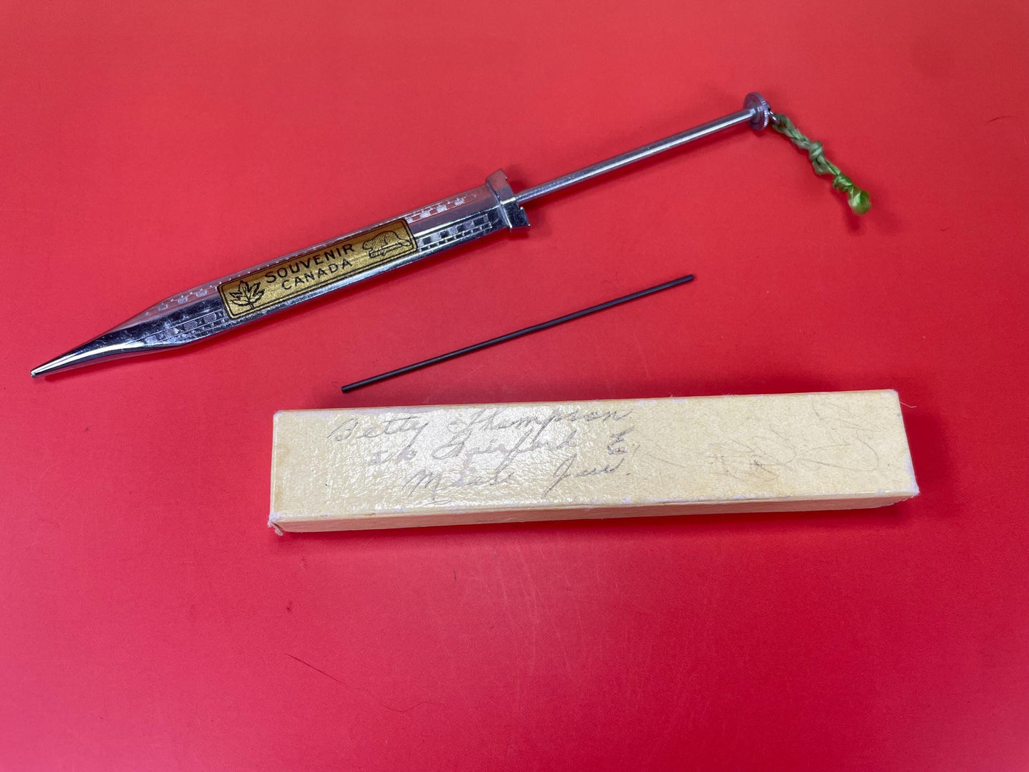 Amazing Vintage Mechanical Pencil with 2 Spare Leads