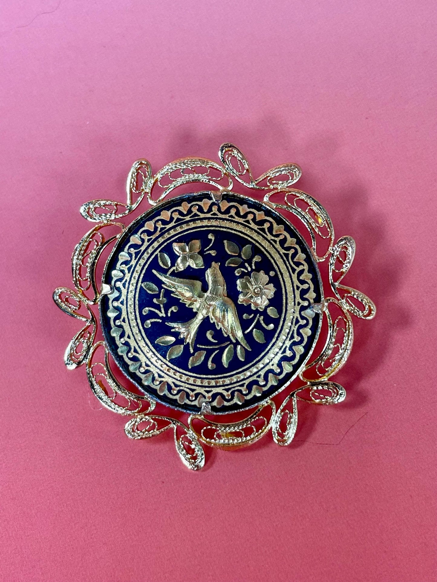 Vintage Gold-tone Filigree Bird and Floral Brooch Great Condition and Great gift