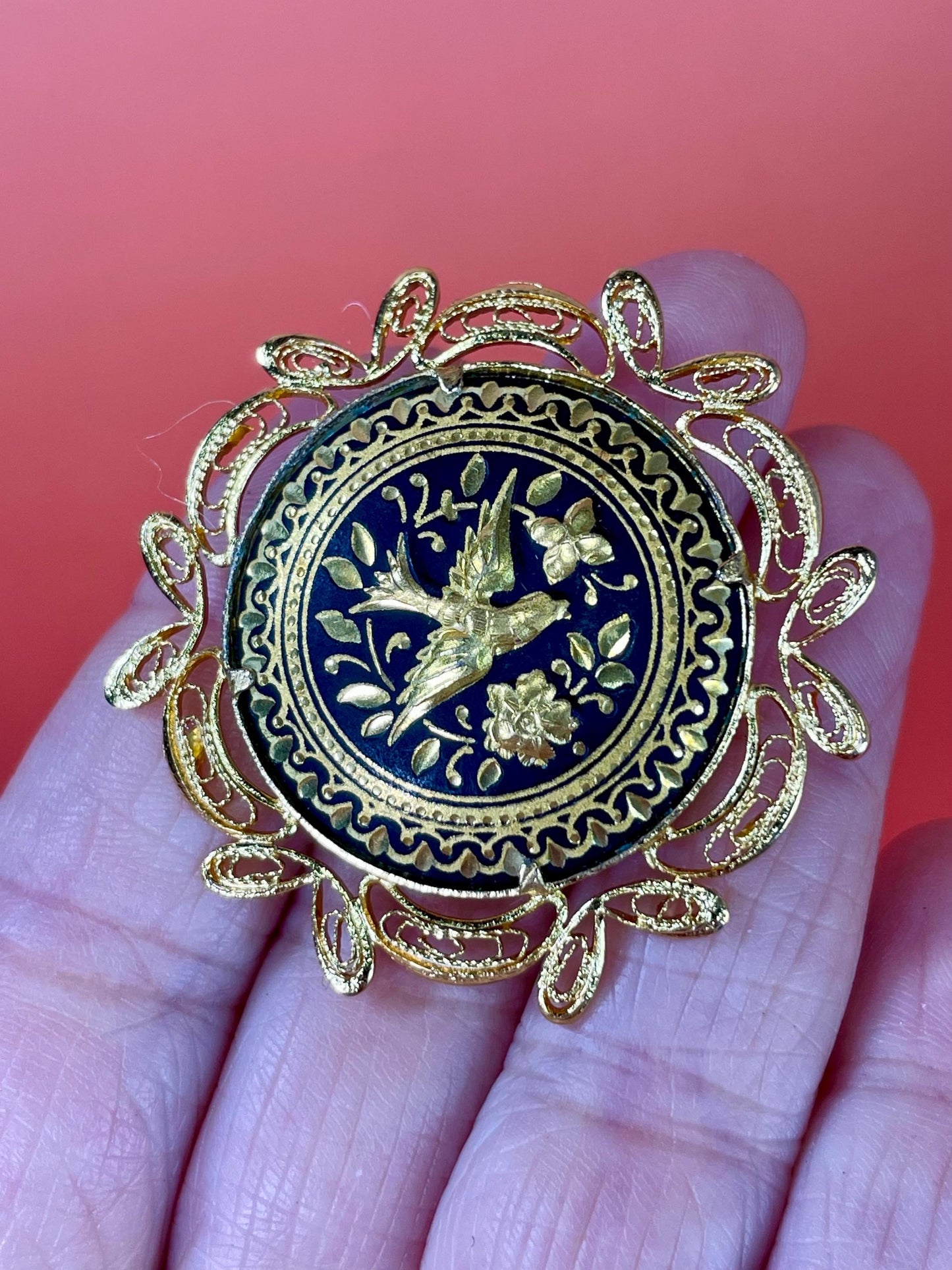 Vintage Gold-tone Filigree Bird and Floral Brooch Great Condition and Great gift