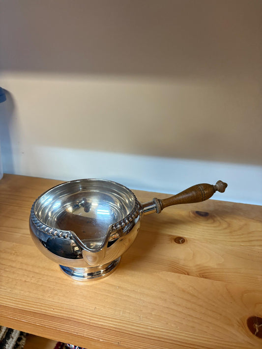 Beautiful antique silver plated 9 x 4x 3 inch high gravy boat with wooden handle  regal  perfect gift or to use
