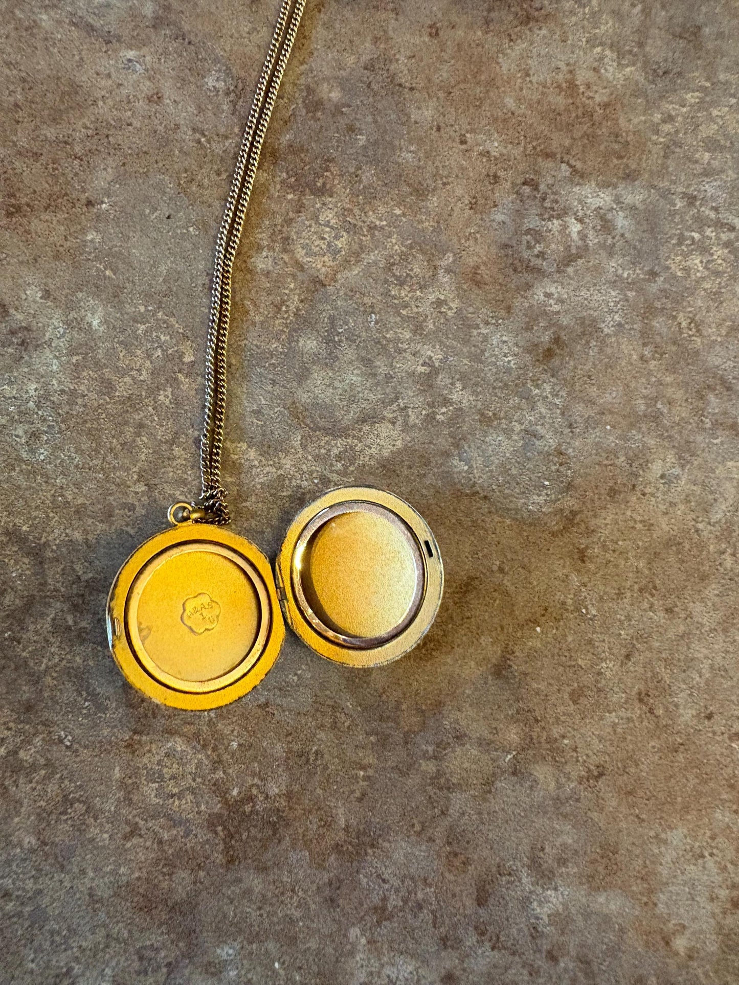 Antique rolled gold locket and chain - B