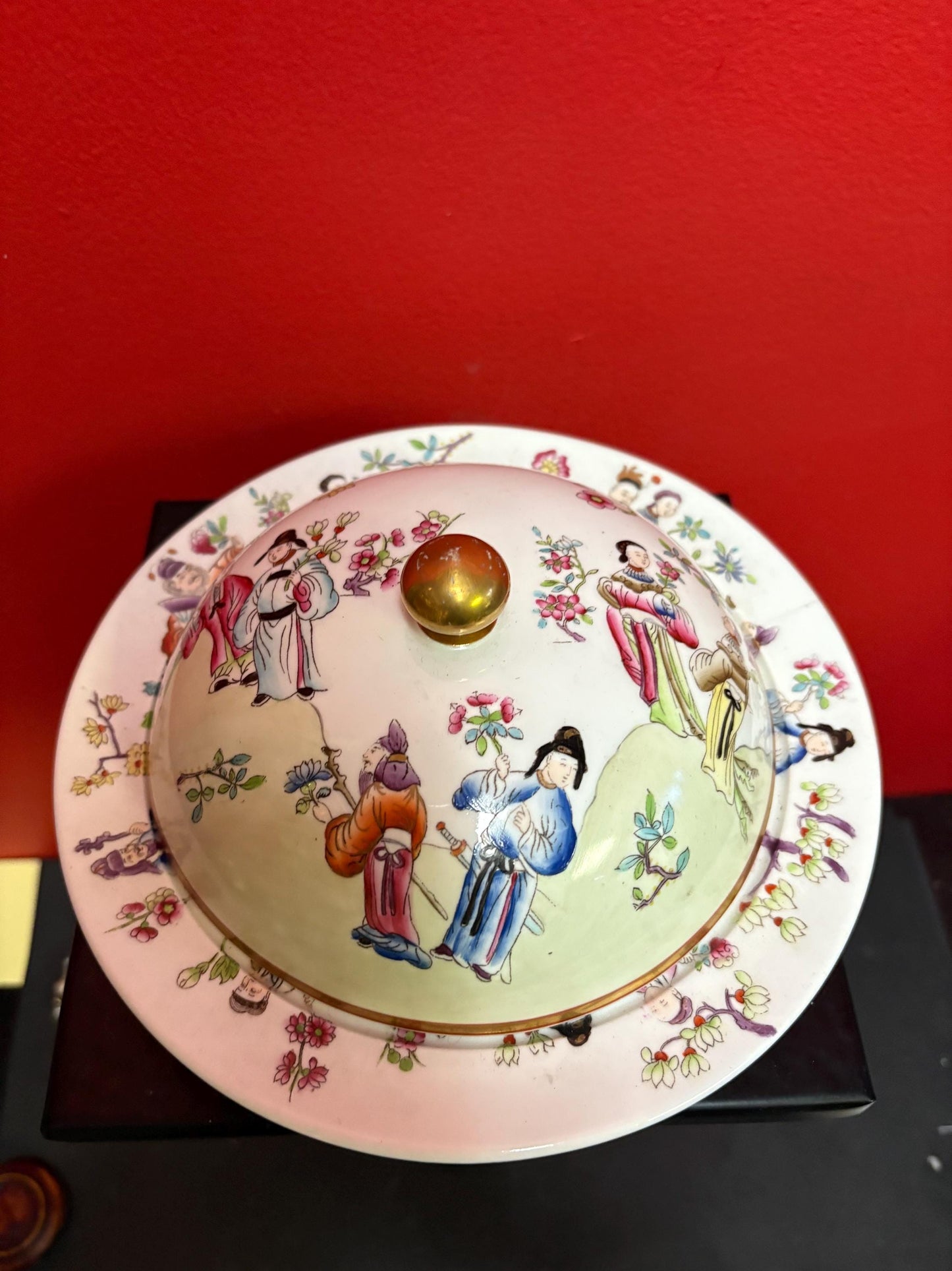 Beautiful antique Spode porcelain 1820s covered muffin dish - tiny crack  Asian decoration  wonderful cabinet piece - great value