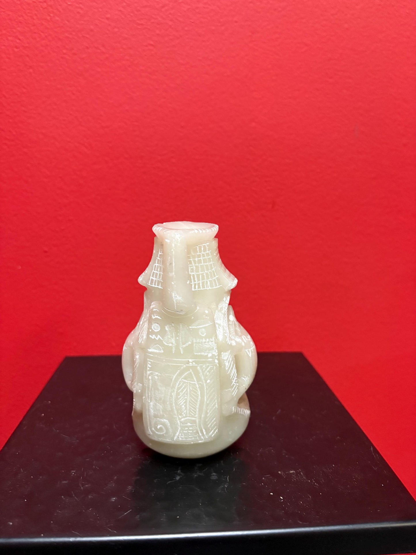 Beautiful 5 inch tall Jade vase  great imagery  origins unknown  value priced