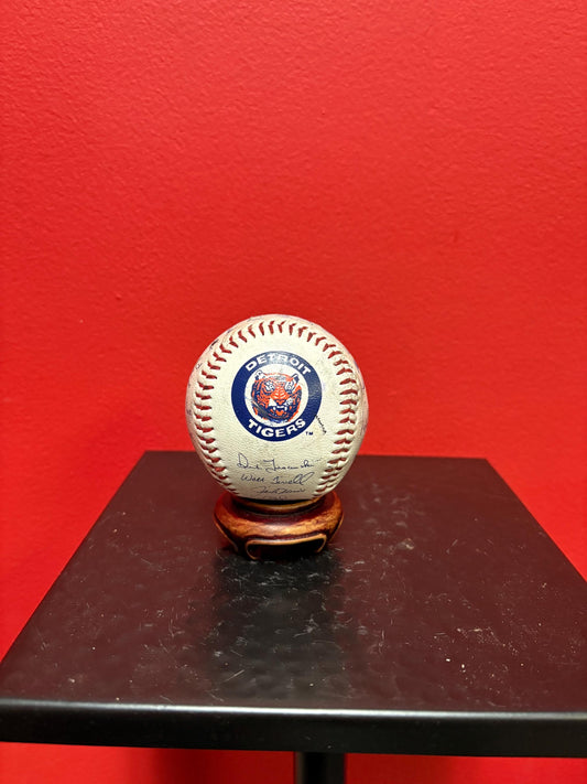 Amazing 1960s? Detroit Tigers team signed baseball.  great gift  great price  American baseball history