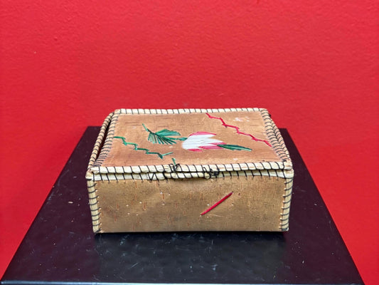 Beautiful indigenous Cedar bark box 4 1/2 x 3 x 2 high  great gift