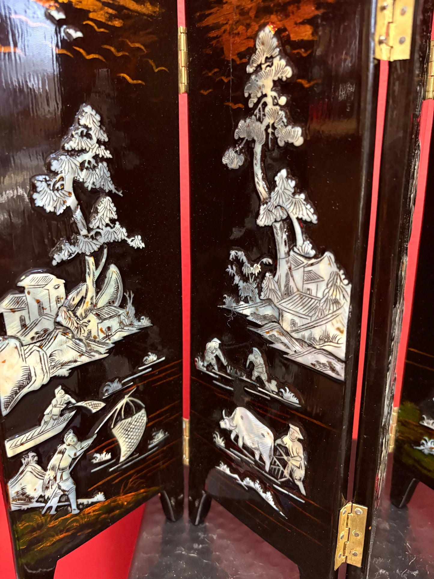 Beautiful 16 x 12 inch high lacquer and shell Asian table screen  great condition and wonderful imagery   wow