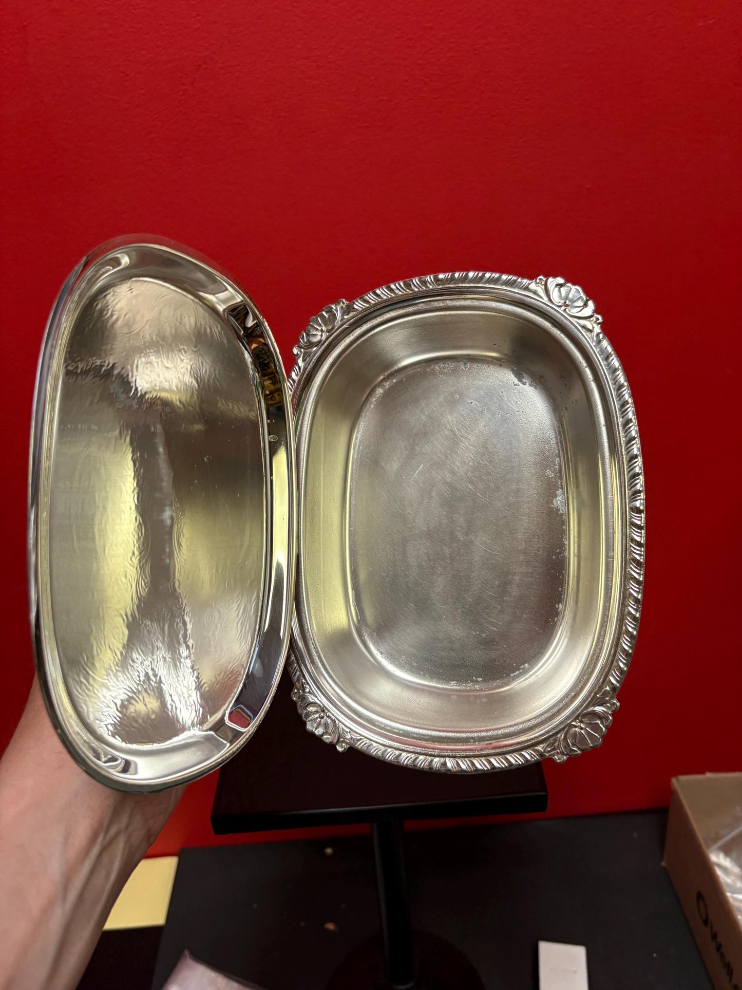 Beautiful silver plated antique 10 x 8 x 2 high silent Butler or crumb scoop