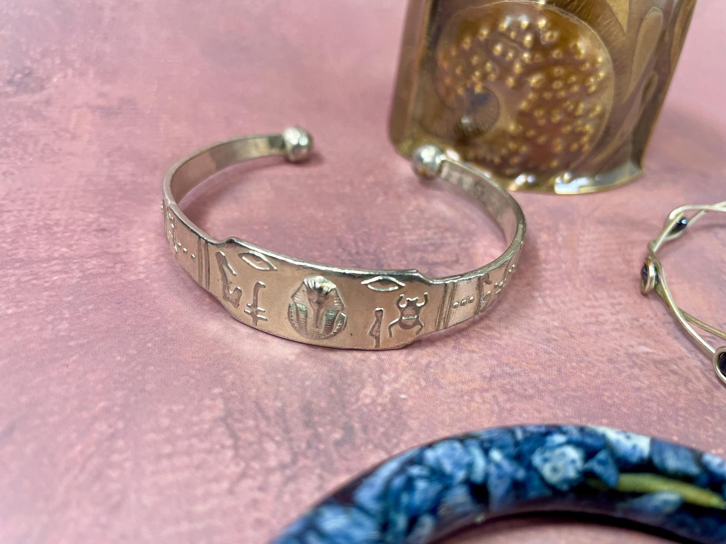 Fantastic lot of 5 Bracelets