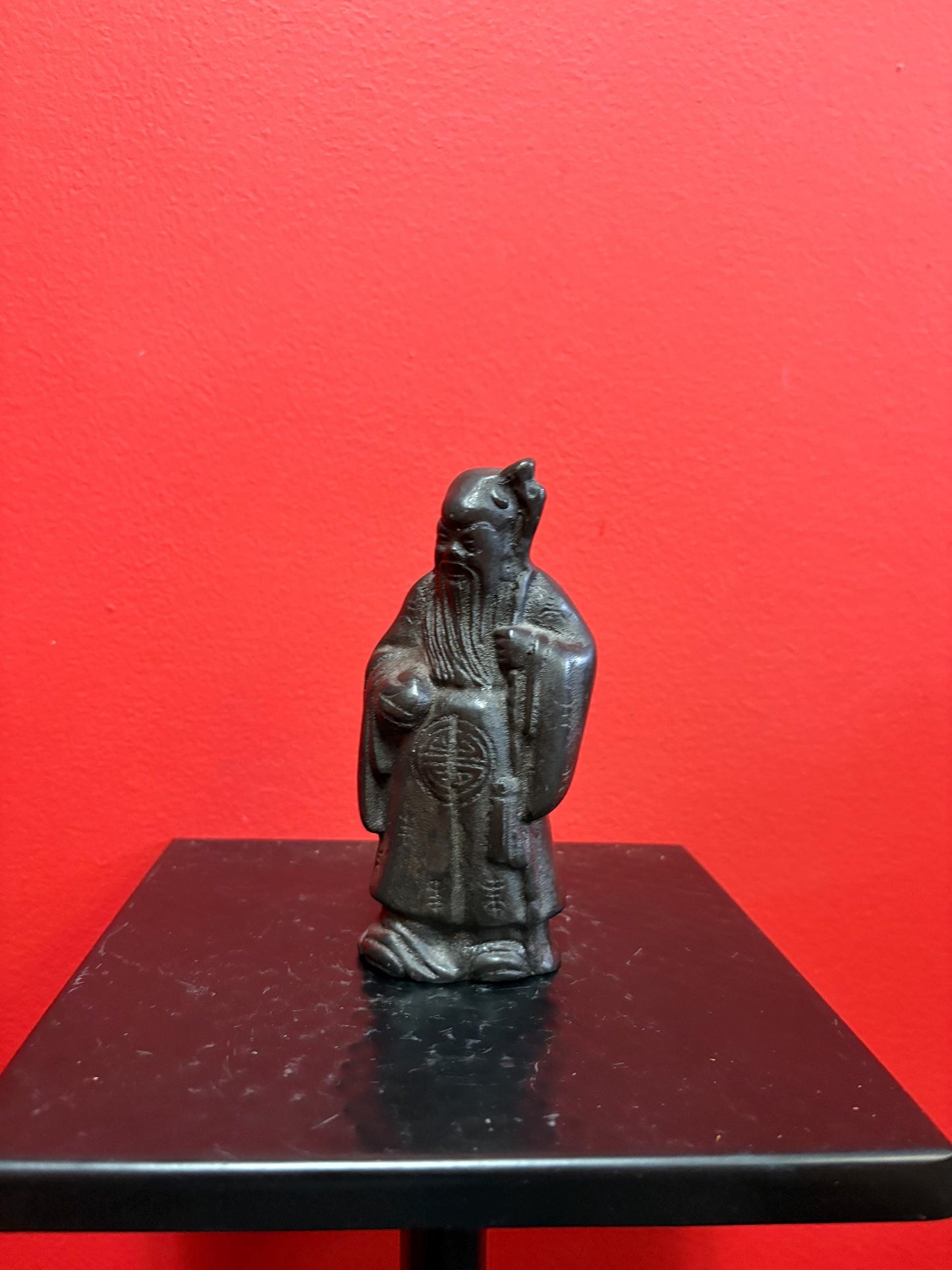 Beautiful antique Chinese bronze statue of Confucius  5 1/2 inches high with great patina