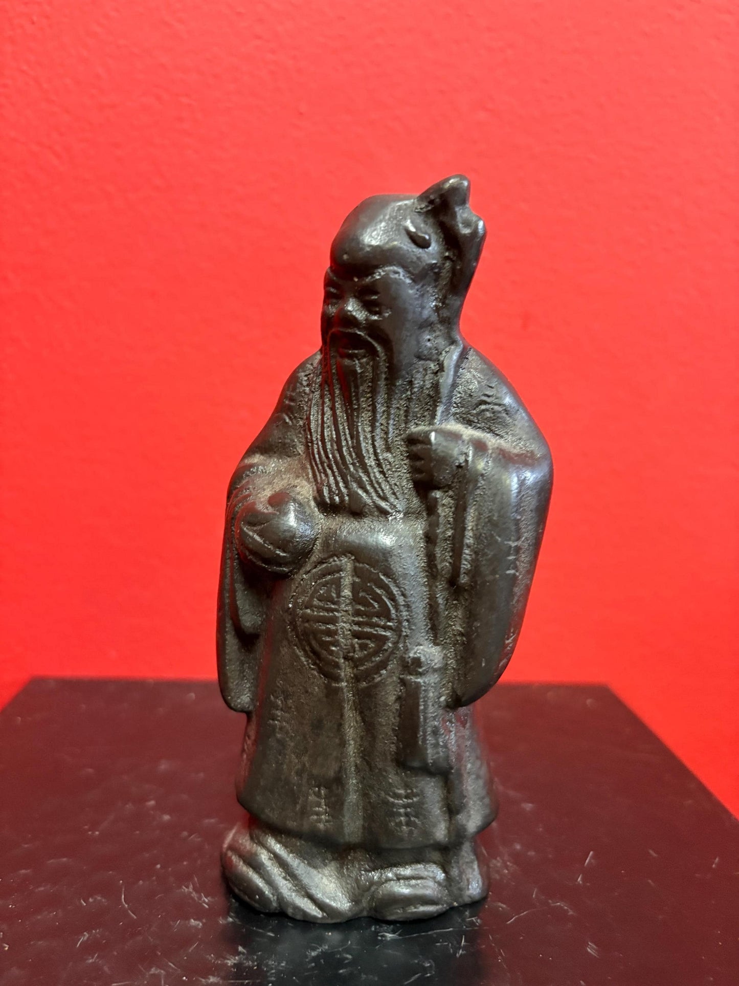 Beautiful antique Chinese bronze statue of Confucius  5 1/2 inches high with great patina