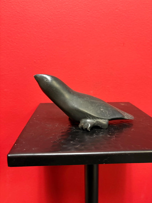 Unique indigenous Inuit soapstone signed bird 6 x 3 high  great condition  Super-value