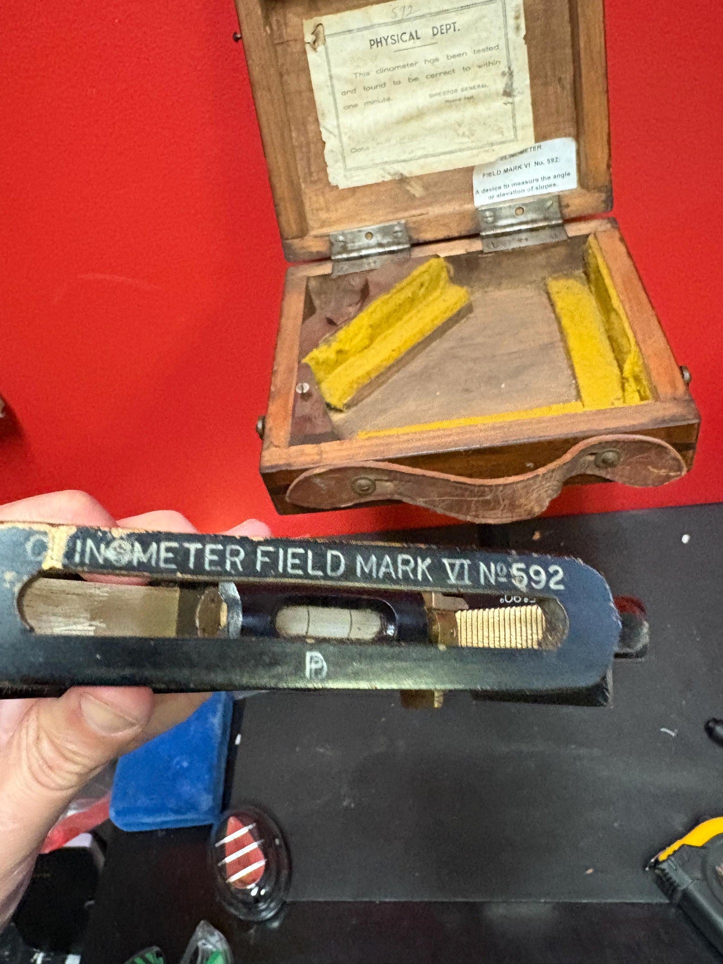 Fabulous rare antique CLINOMETER field mark six number 592 in box  wonderful condition and complete  approximately 7 x 5