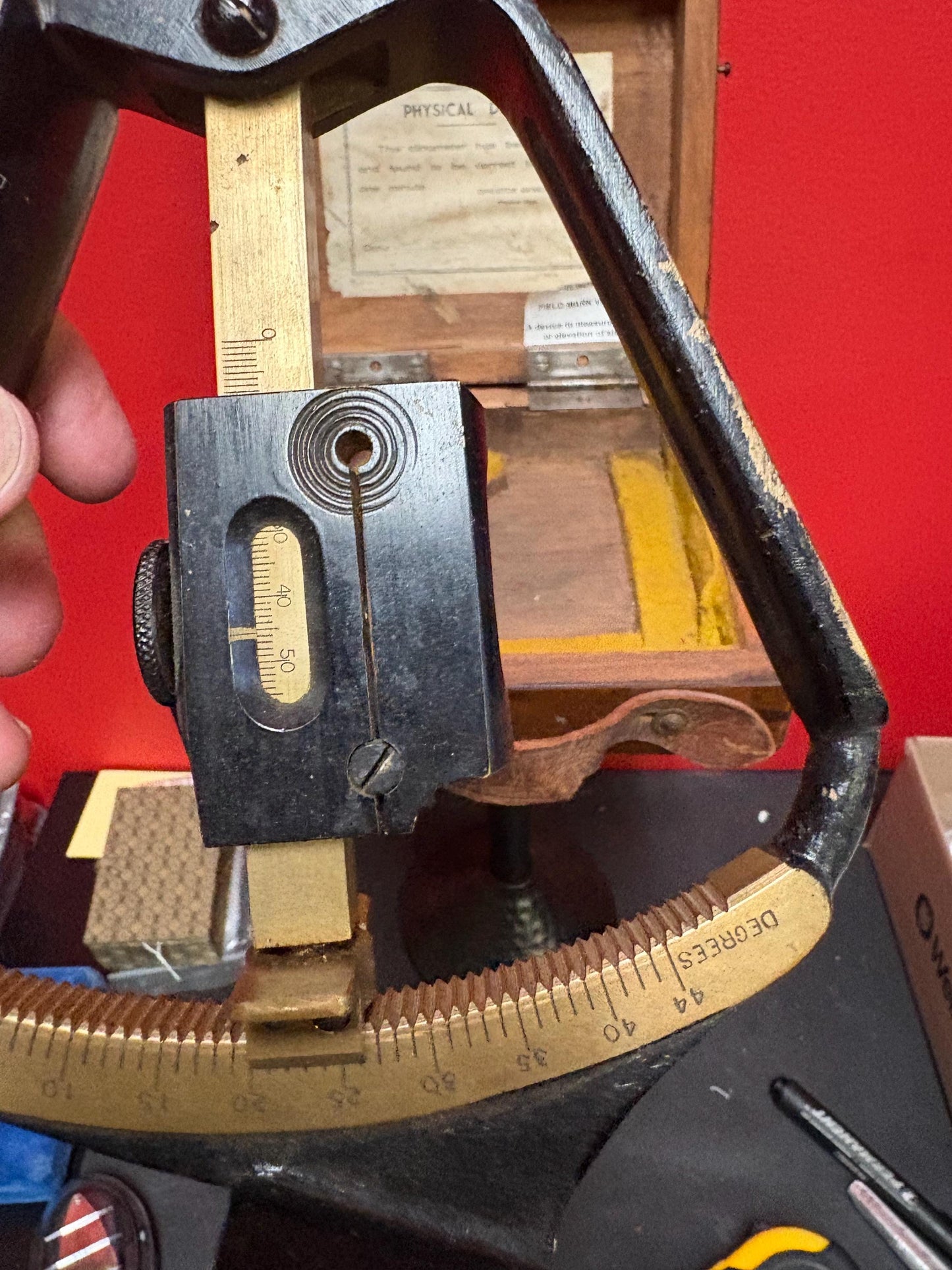 Fabulous rare antique CLINOMETER field mark six number 592 in box  wonderful condition and complete  approximately 7 x 5