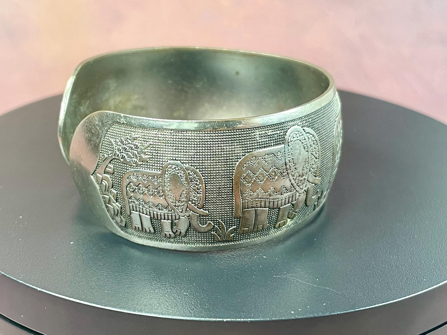 2.25 inch Detailed untested silver Large cuff bracelet with Elephant Design