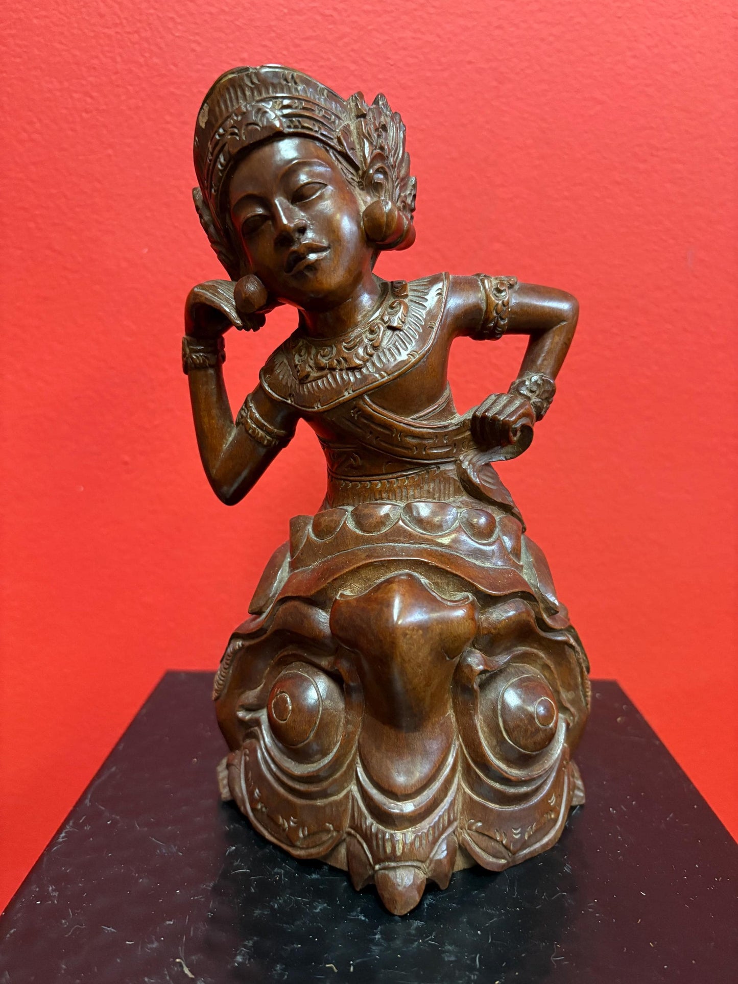 Beautiful antique 8 inch tall Indonesian wooden lady and mask statue  great detail  wow