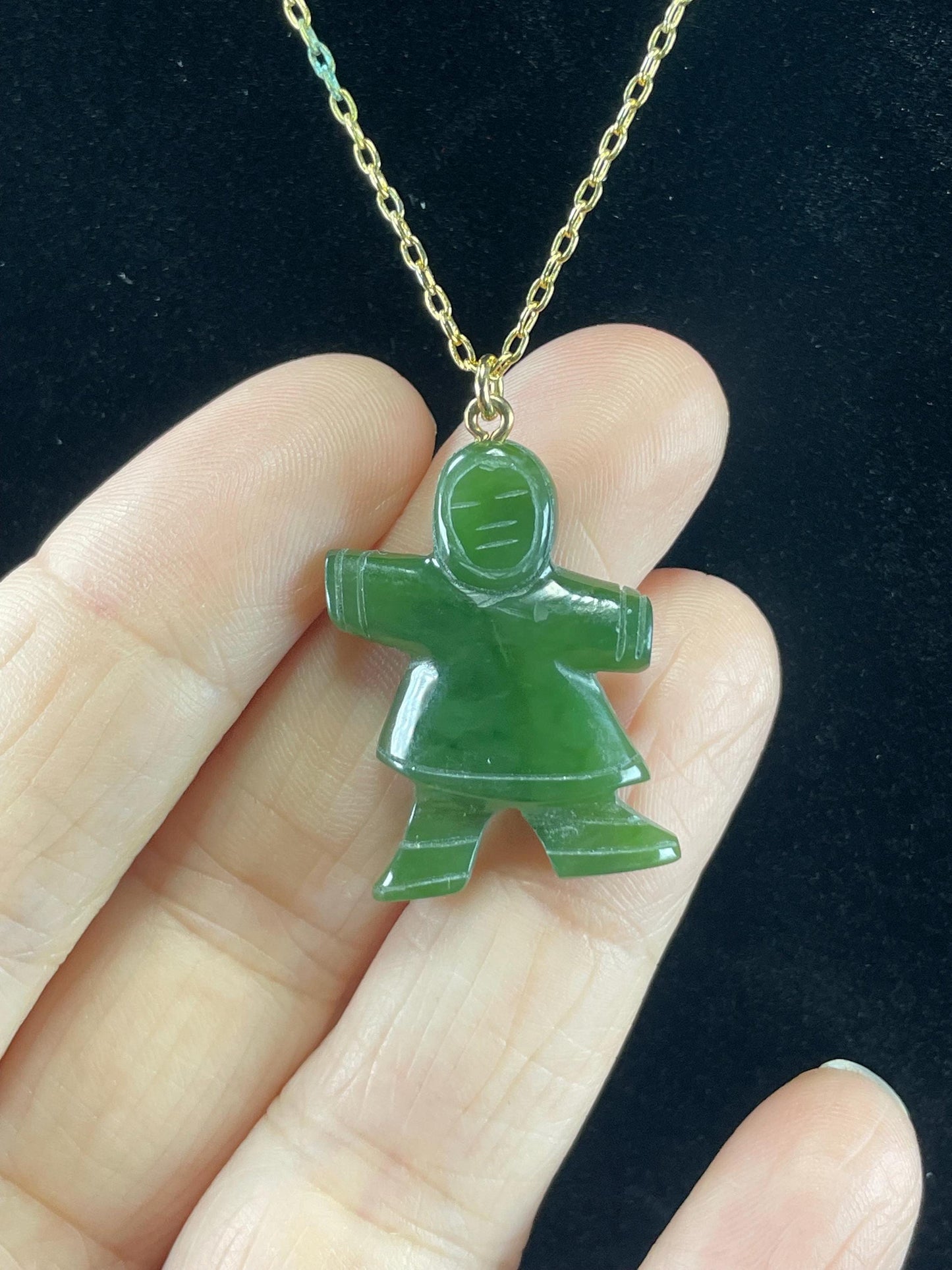 BC Jade Inuit  Inukshuk Pendant  chain included
