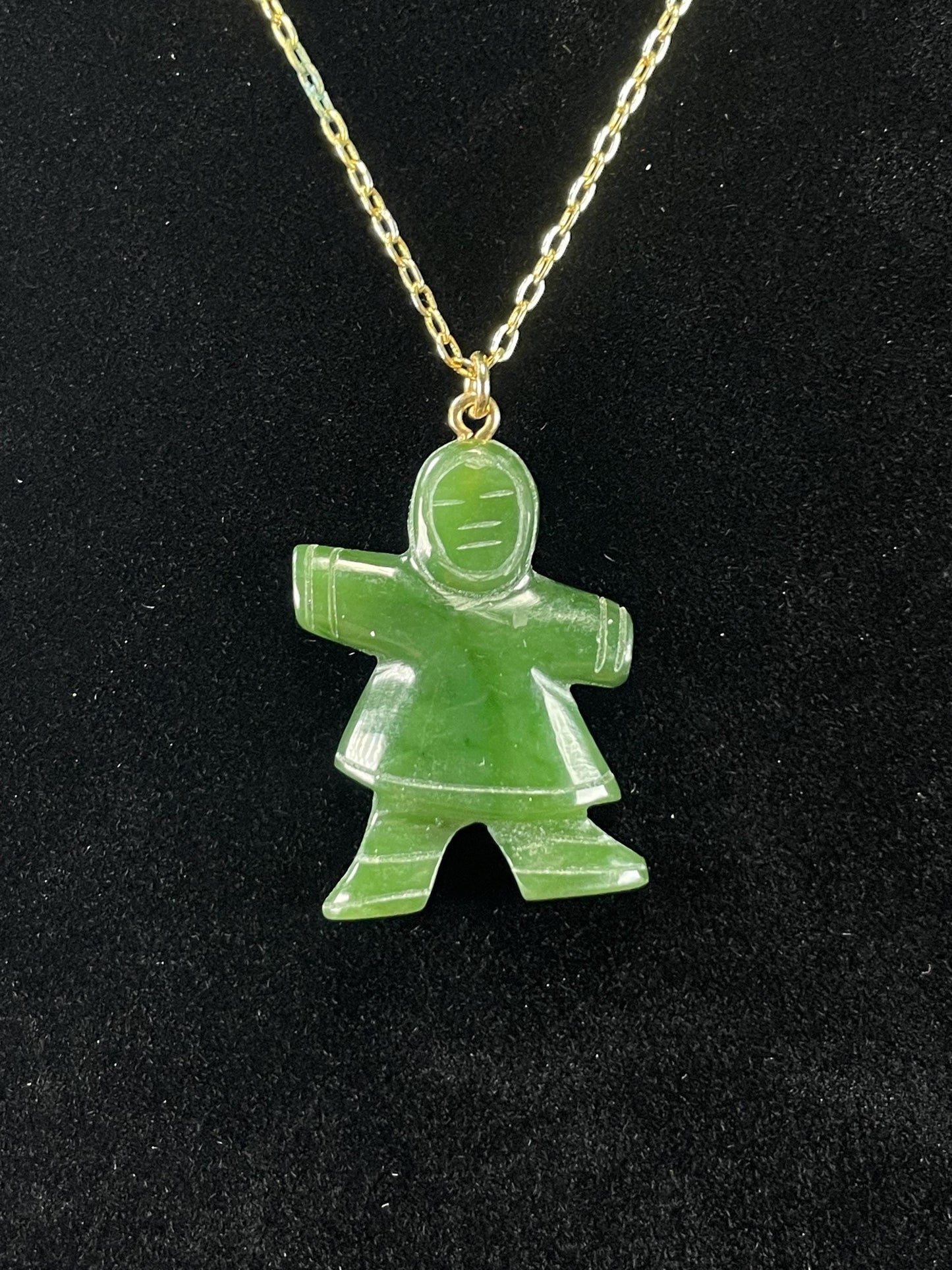 BC Jade Inuit  Inukshuk Pendant  chain included