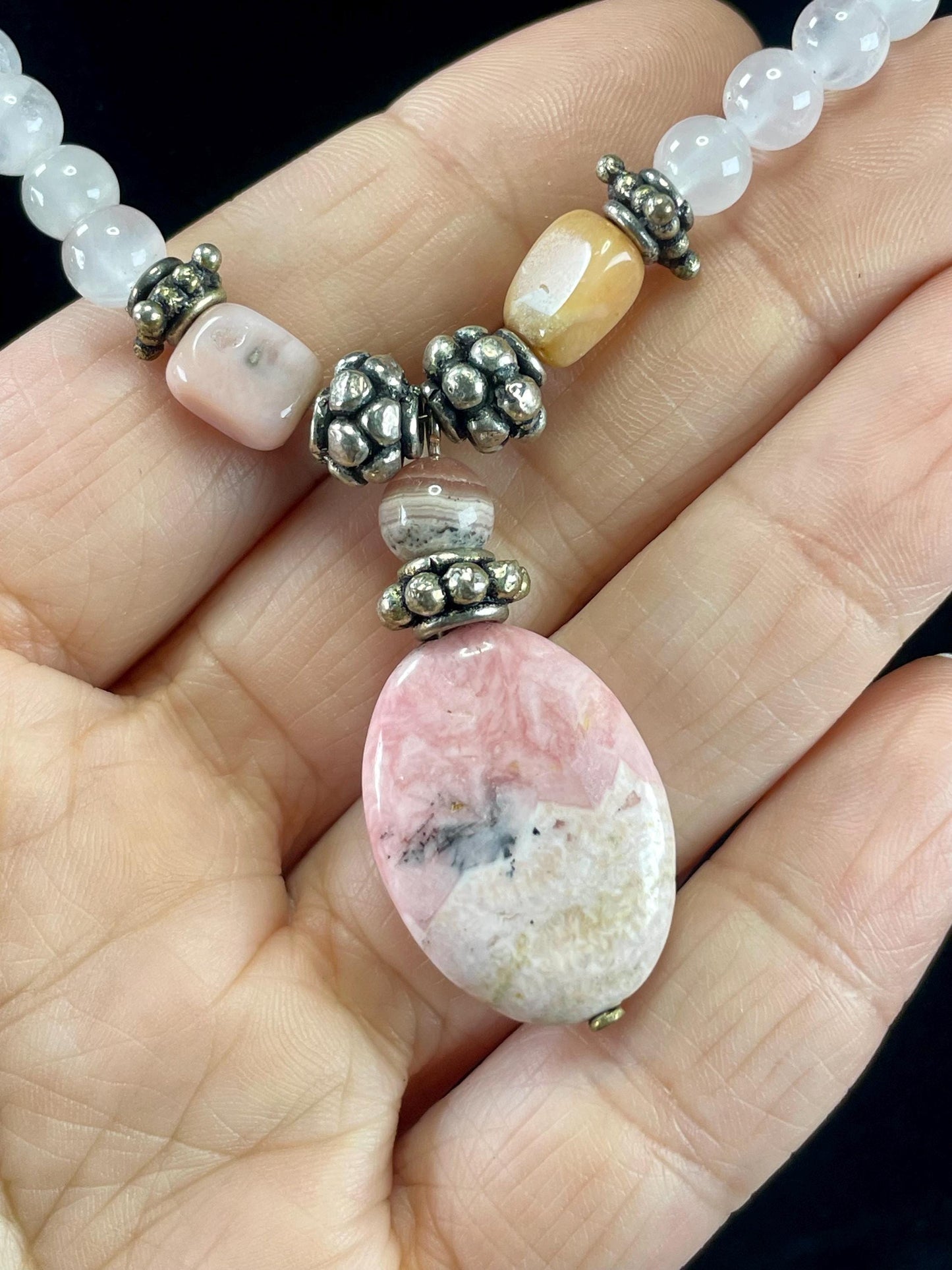 Stone, Glass and Metallic beaded Necklace