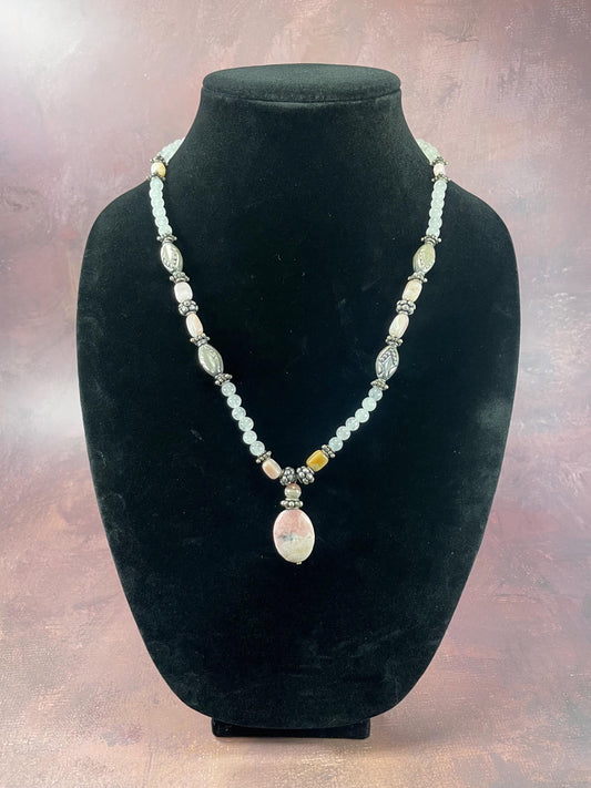 Stone, Glass and Metallic beaded Necklace