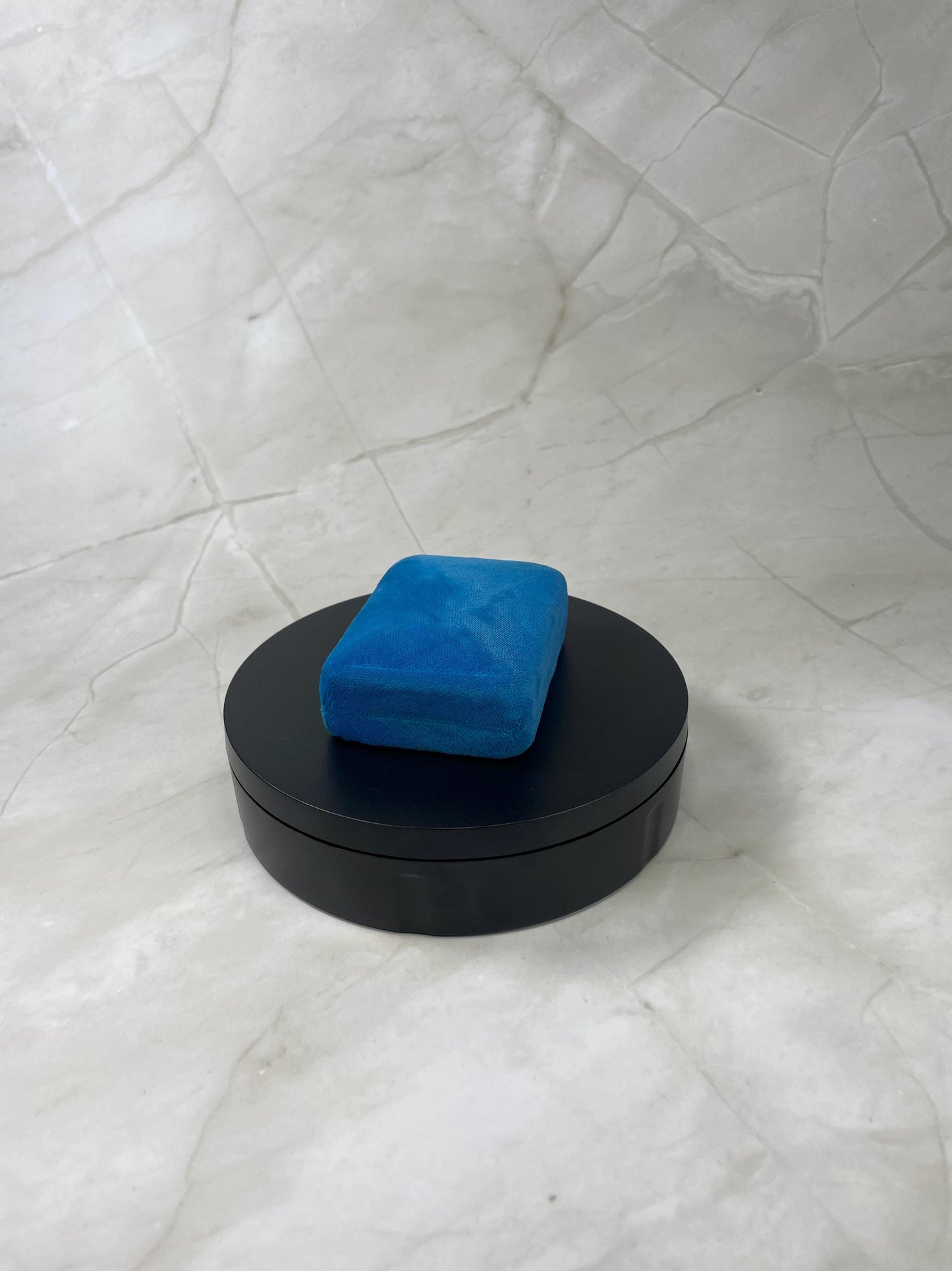 Amazing Canadian Birks 3.25 x 2.5 x 1.25 inch high jewellery box  in great shape  perfect to give something sparkly in wow