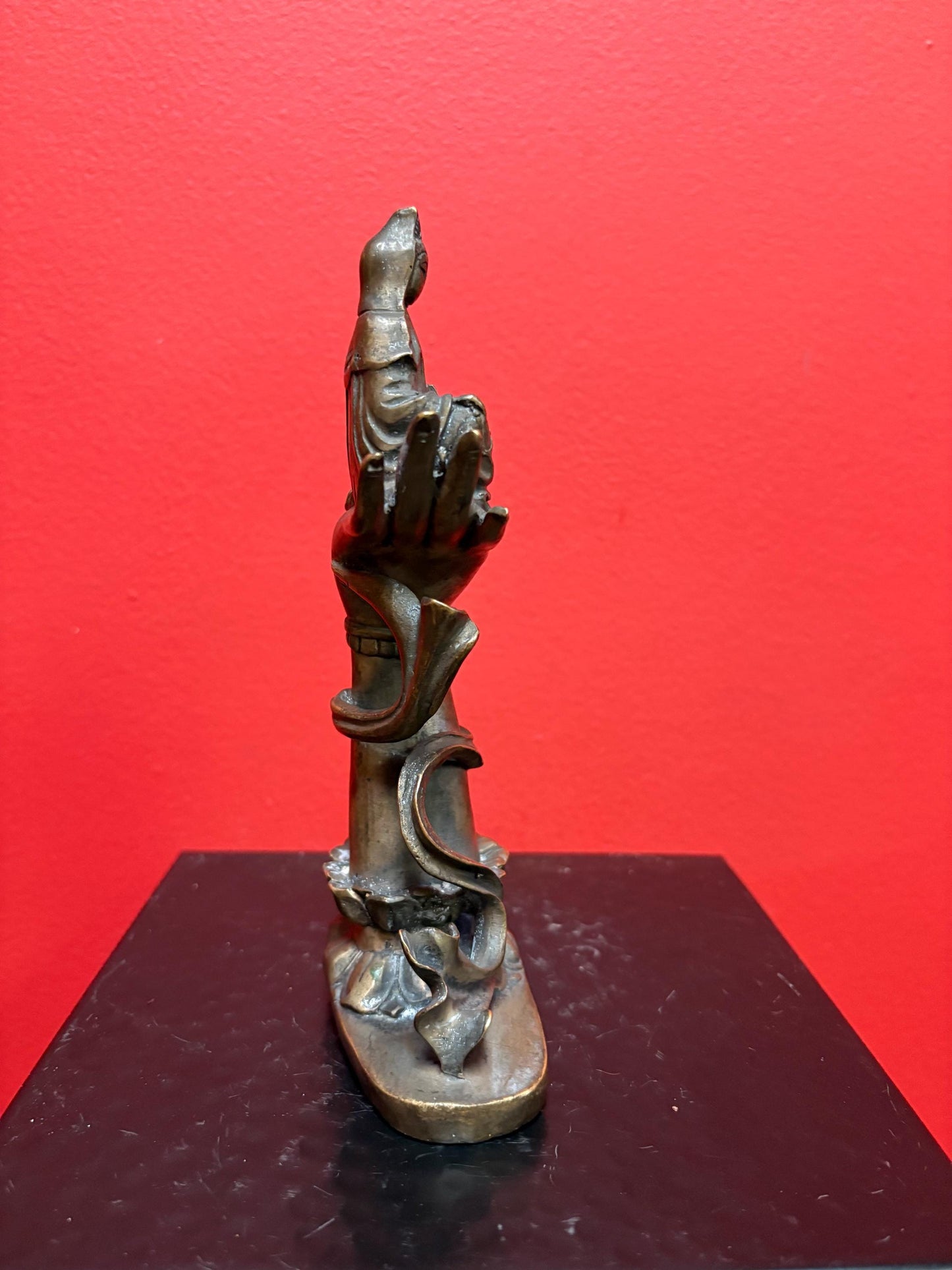 Stunning Chinese antique signed 7 inch tall bronze Quan yin on hand on lotus leaf  great patina and fabulous piece