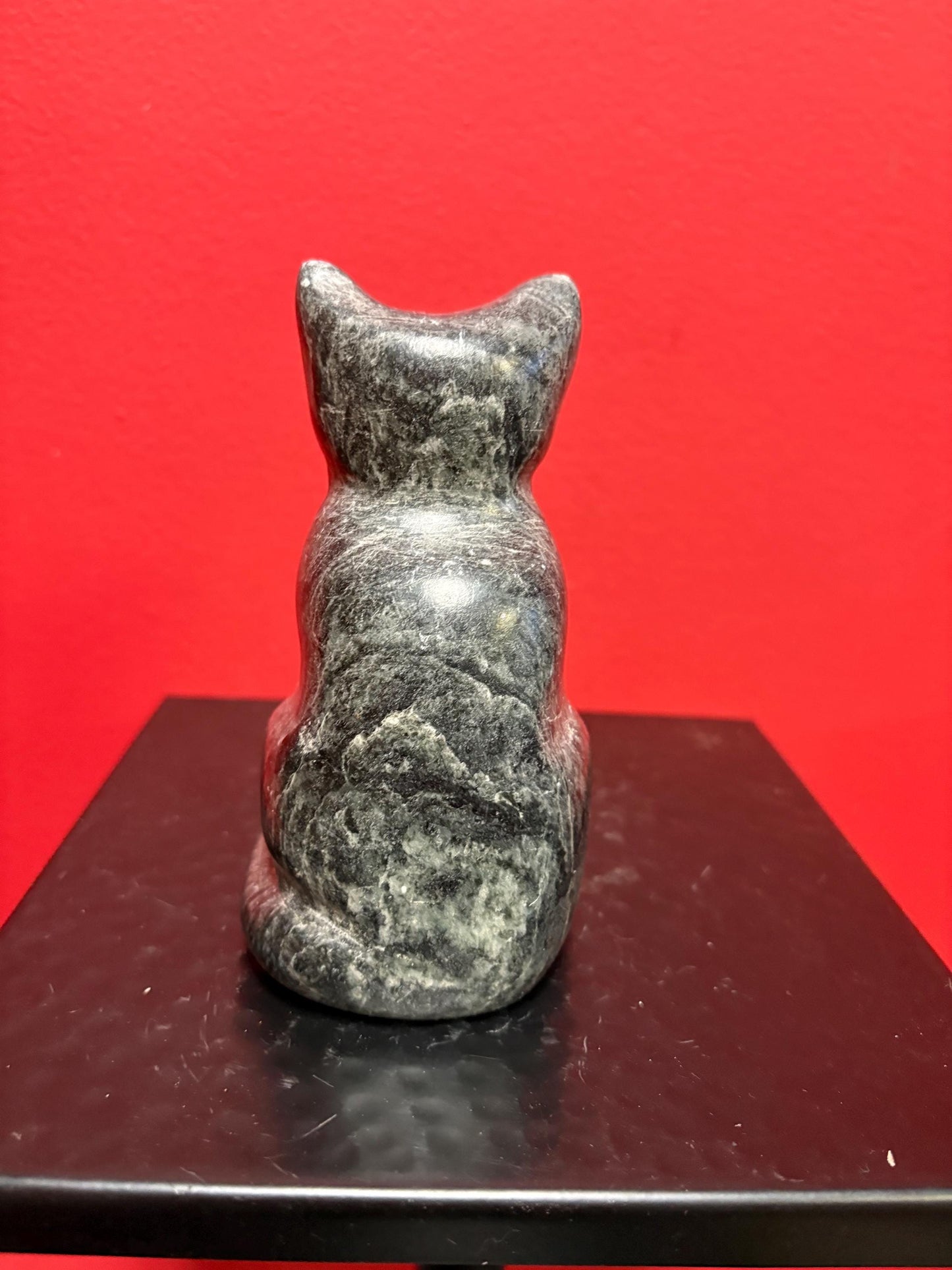 Beautiful soapstone cat 5 inches high and lovely detail  unsigned beauty - wow