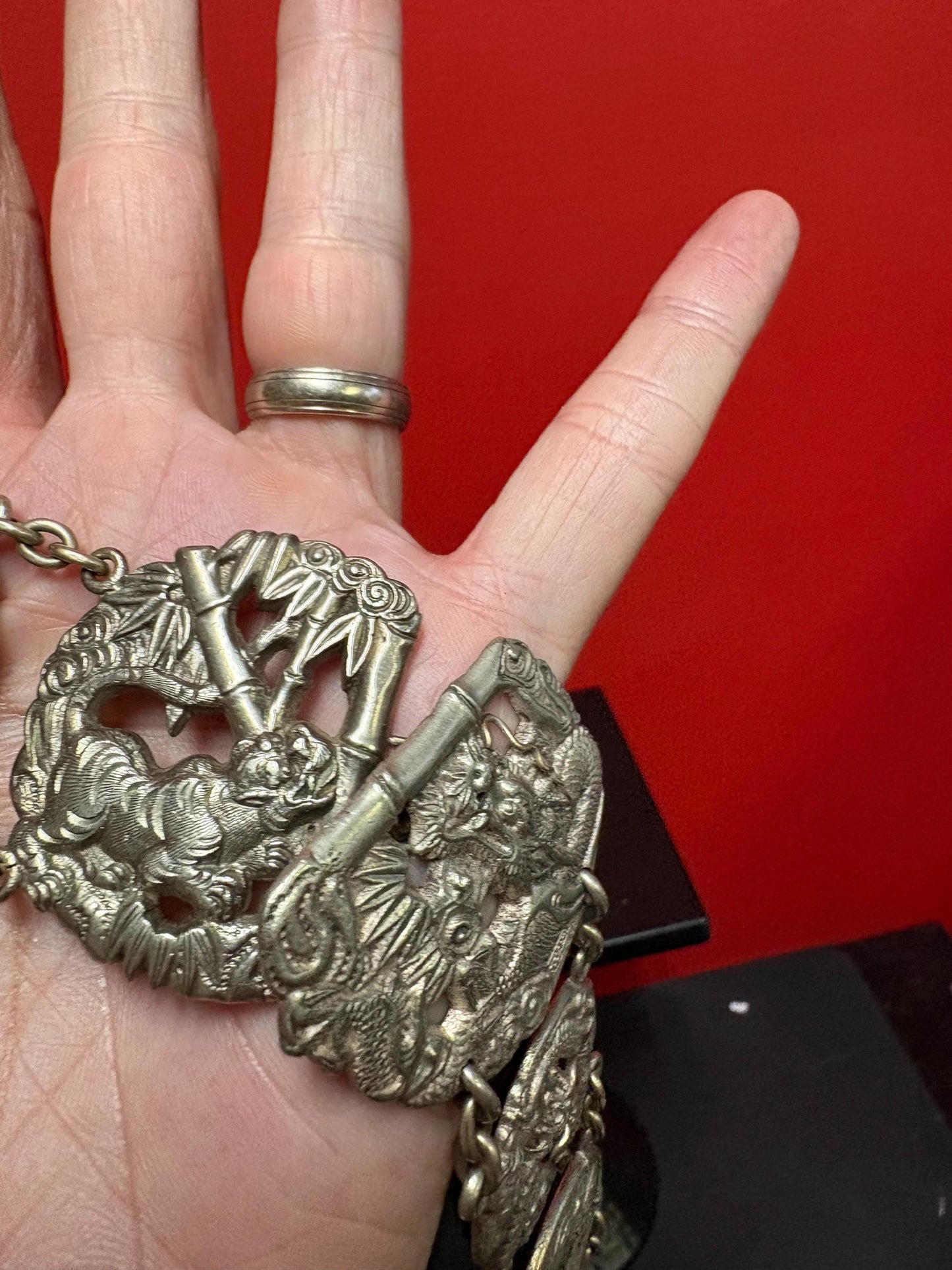 Stunning antique solid Chinese sterling silver belt with amazing imagery and signed on back of each piece  540 g and 26 inches long - B