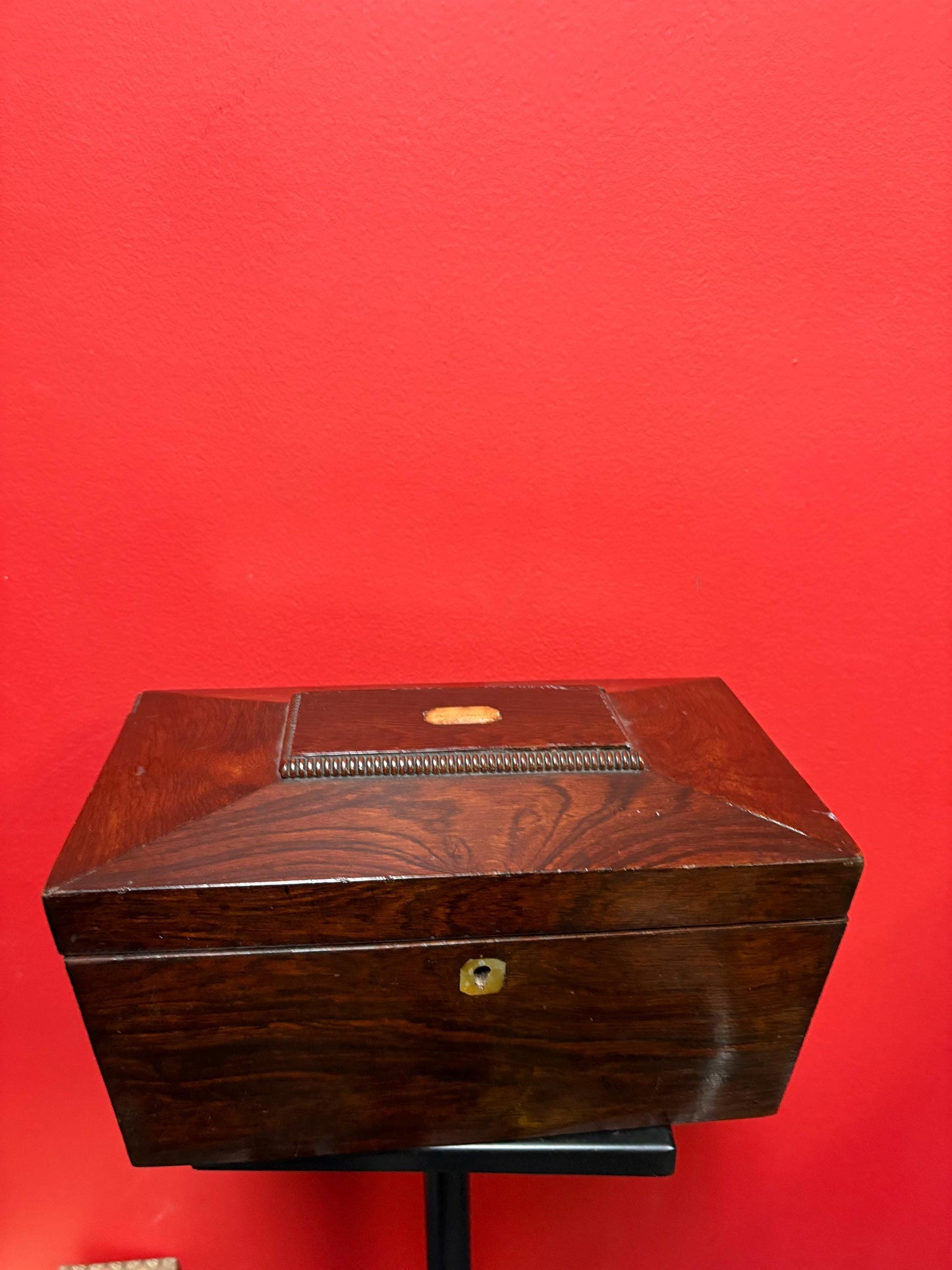 Beautiful 19 century English mahogany tobacco smokers  box  beautiful condition but as is inside - 11 x 6 x 5 high  great decoration