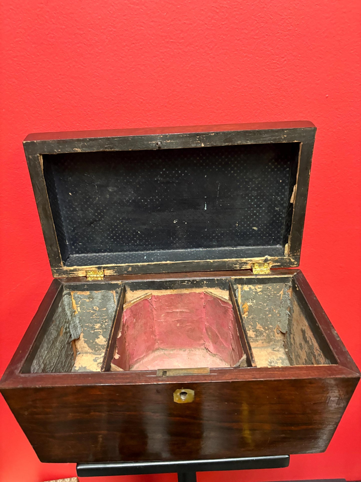 Beautiful 19 century English mahogany tobacco smokers  box  beautiful condition but as is inside - 11 x 6 x 5 high  great decoration