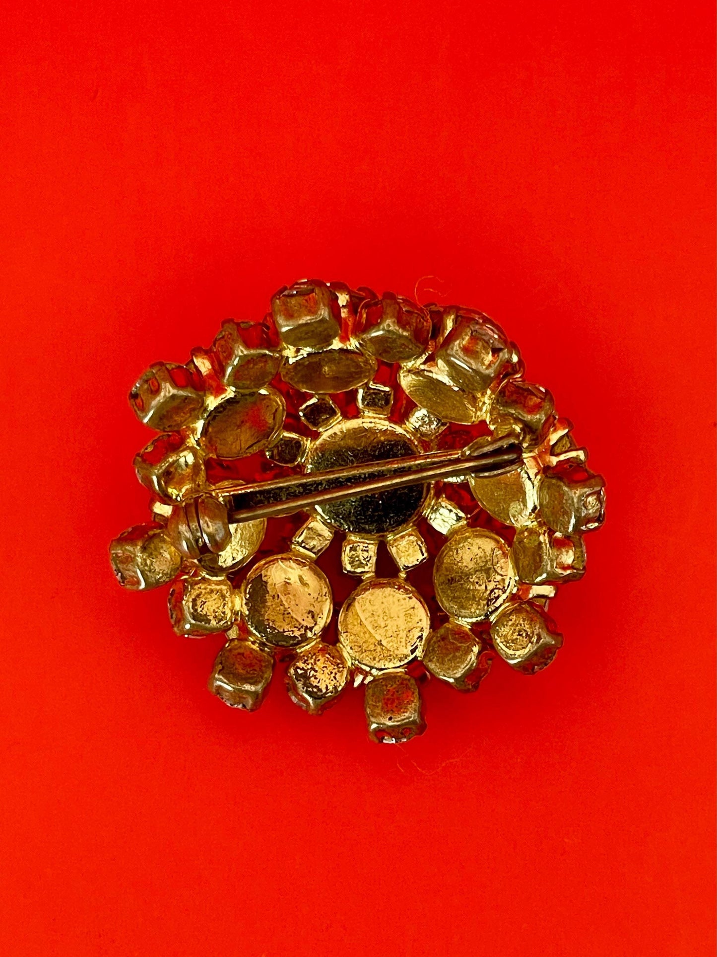 A Beautiful 1.25 inch Gold-tone and Rhinestone Brooch