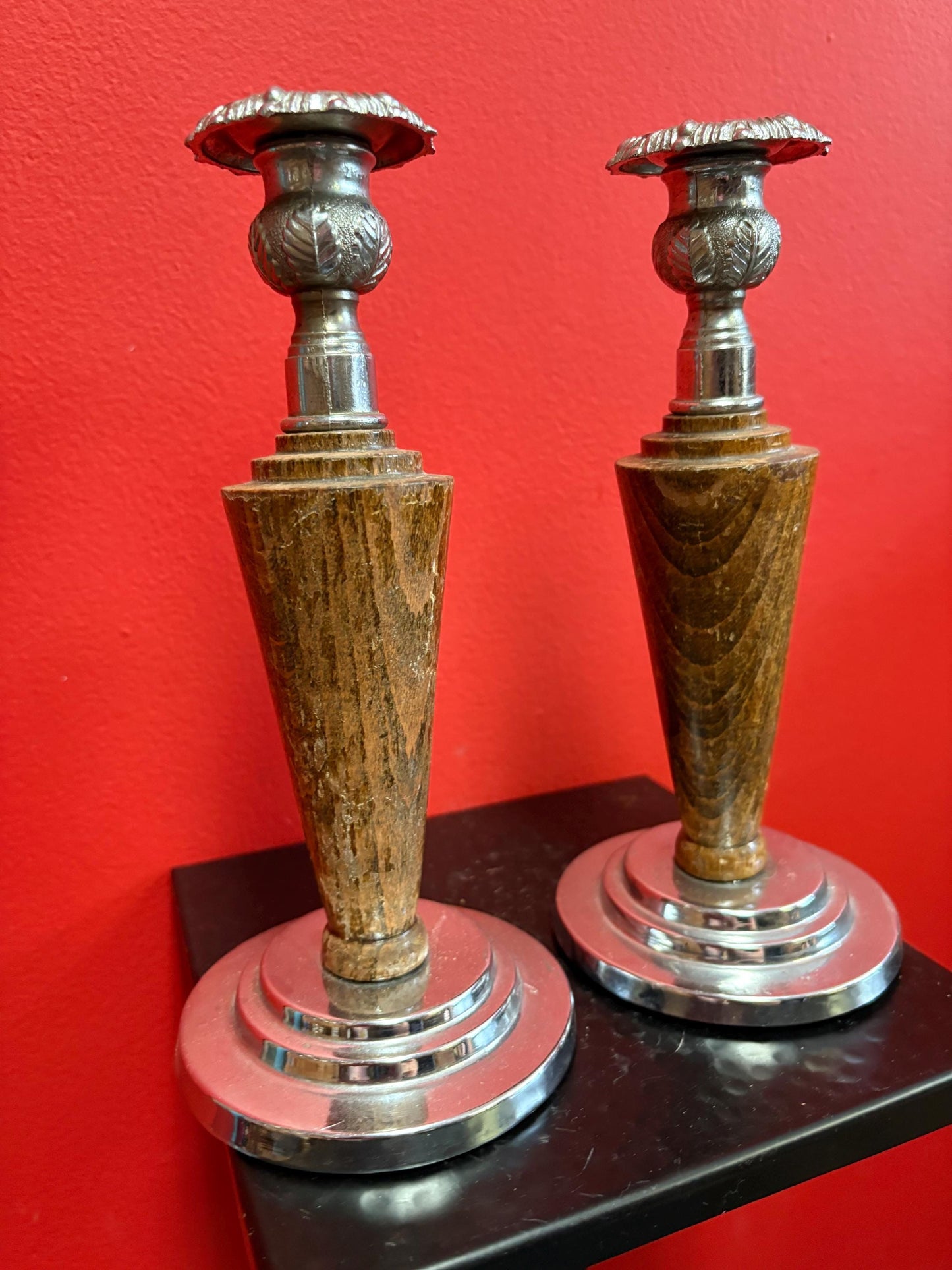 Pair of lovely 9 inch antique oak and silver plate candlesticks  perfect for the table or a gift  great value