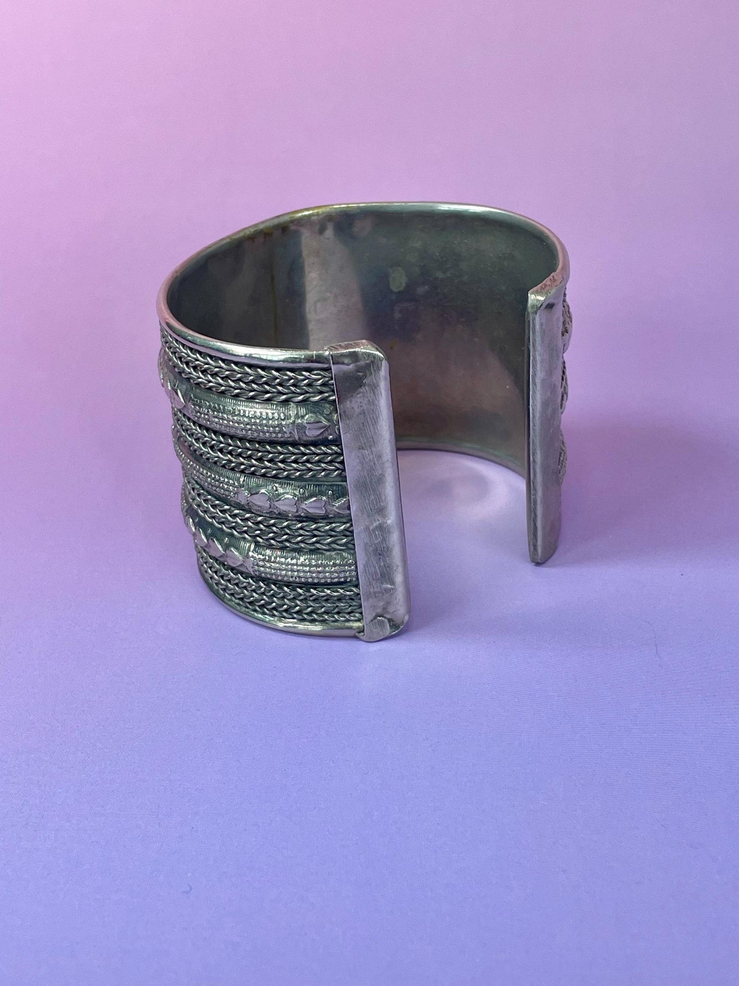 2.5 inch untested silver Detailed cuff bracelet