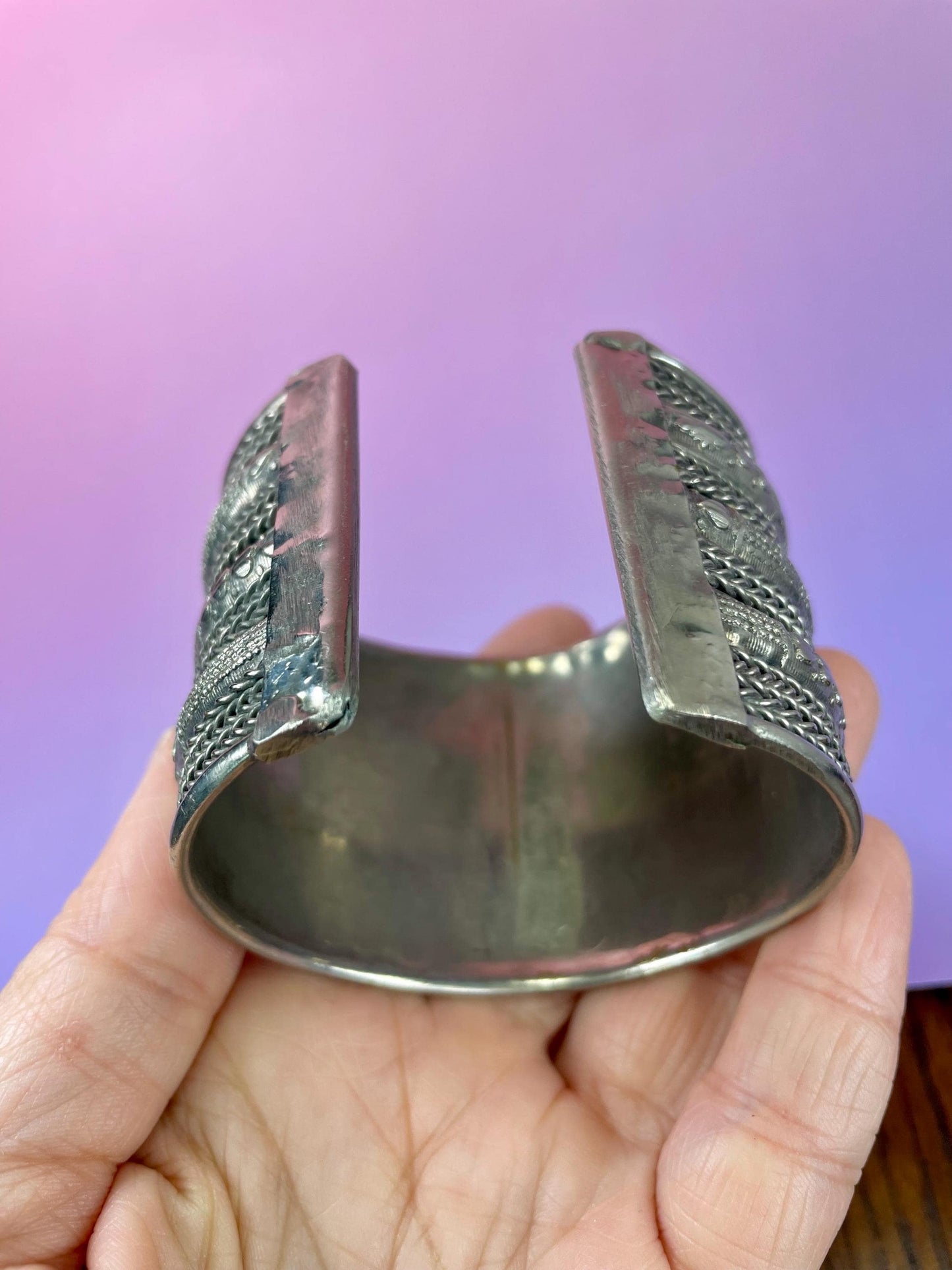 2.5 inch untested silver Detailed cuff bracelet