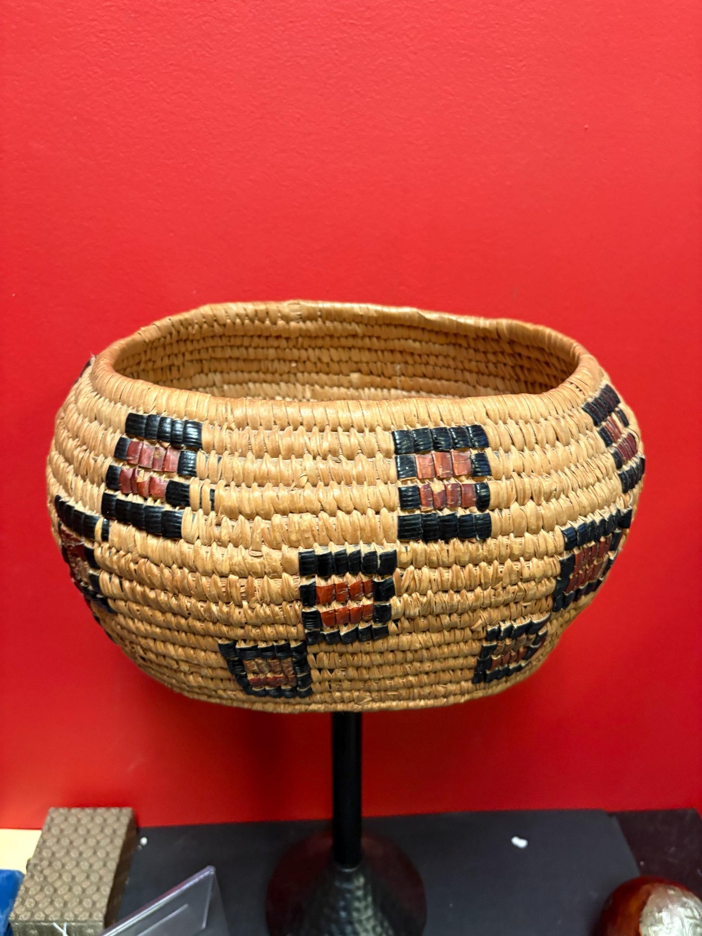 Big Canadian indigenous first nations Thompson River woven antique basket 12 x 7 high  wow  great value