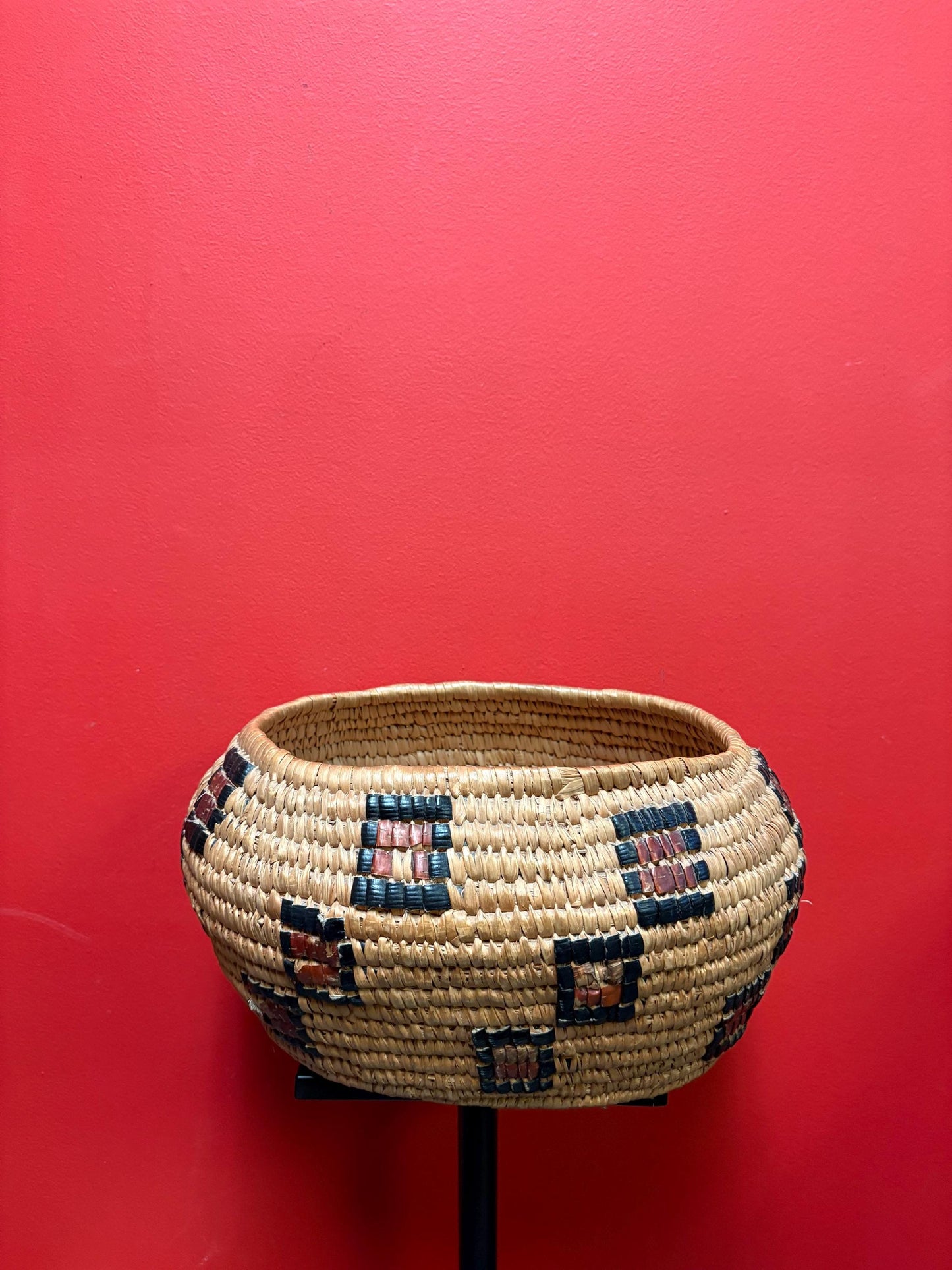 Big Canadian indigenous first nations Thompson River woven antique basket 12 x 7 high  wow  great value