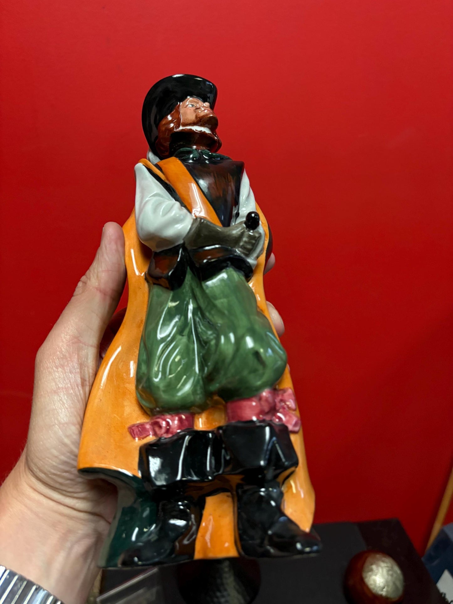 Lovely Royal Doulton Cavalier statue 10 inches tall in perfect condition - HN2718 signed BM 1975  great value