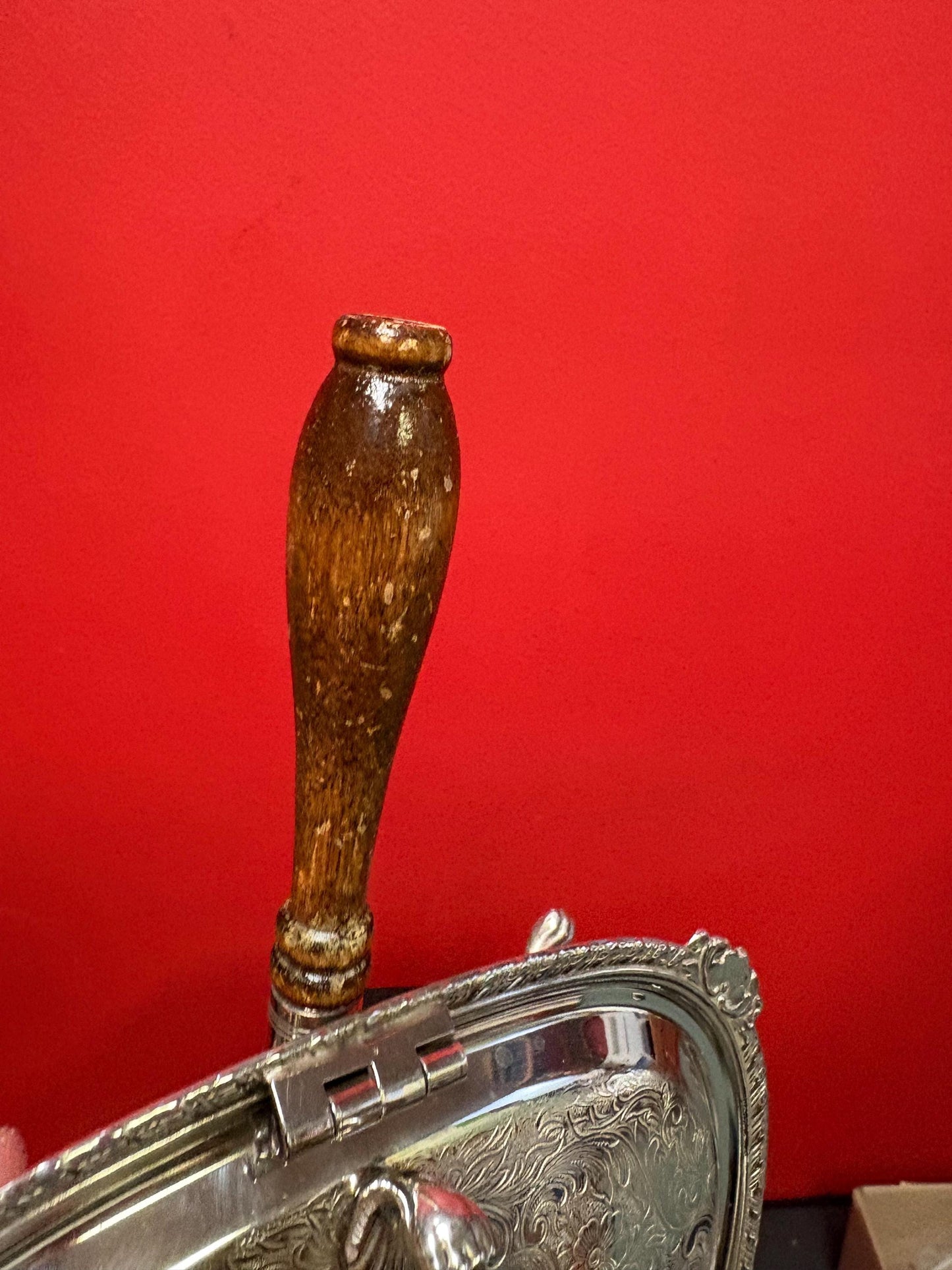 Beautiful silver plated antique 10 x 8 x 2 high silent Butler or crumb scoop