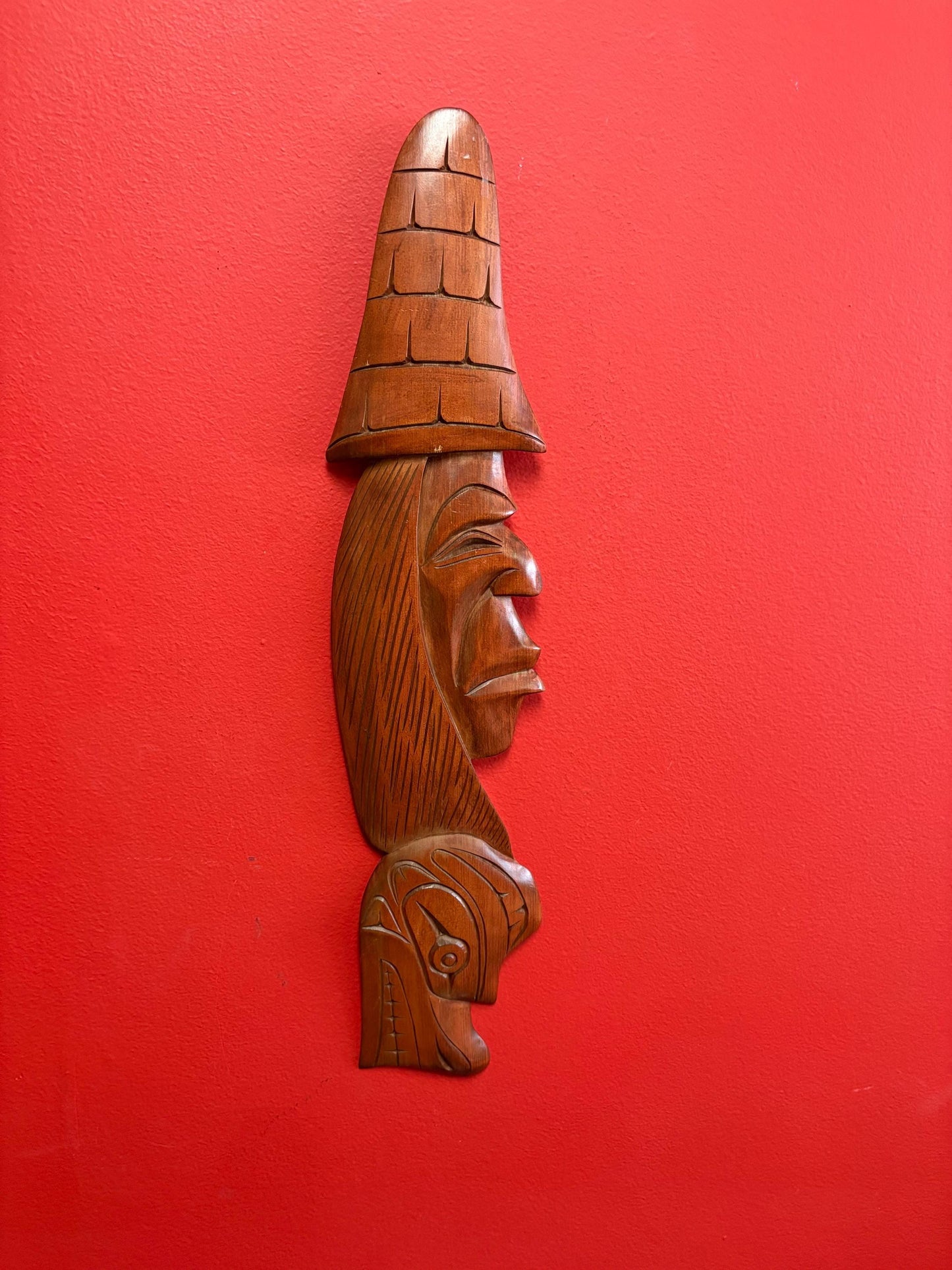 Lovely 14 x 4“ wide indigenous first nations Pacific Northwest Coast 1984 James Charlie chief and Wolf plaque great value