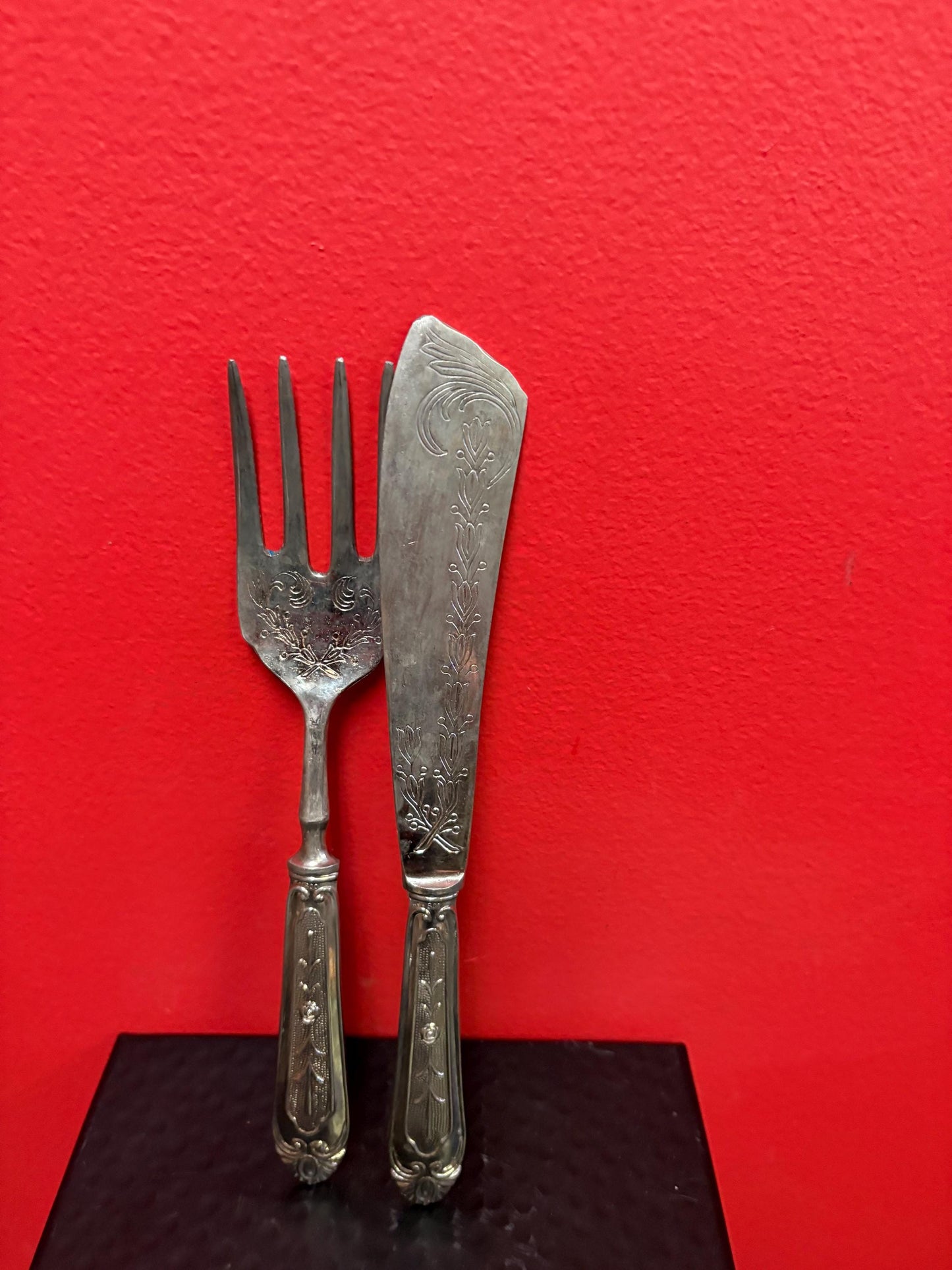 Beautiful . 800 silver handled Italian fish servers.  good condition  approx 10 inches