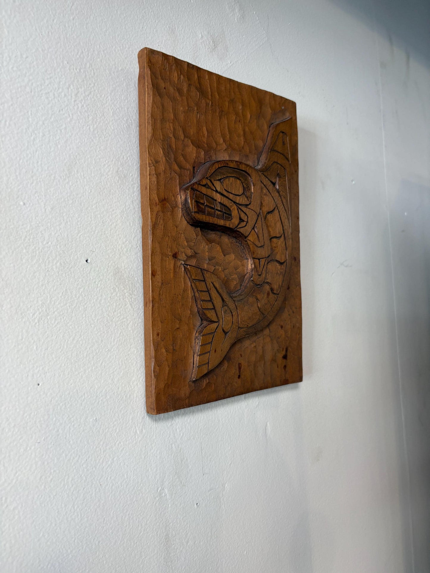 Beautiful 9 x 5 cedar plaque depicting a killer whale  indigenous first nations pacific north West Coast  RS