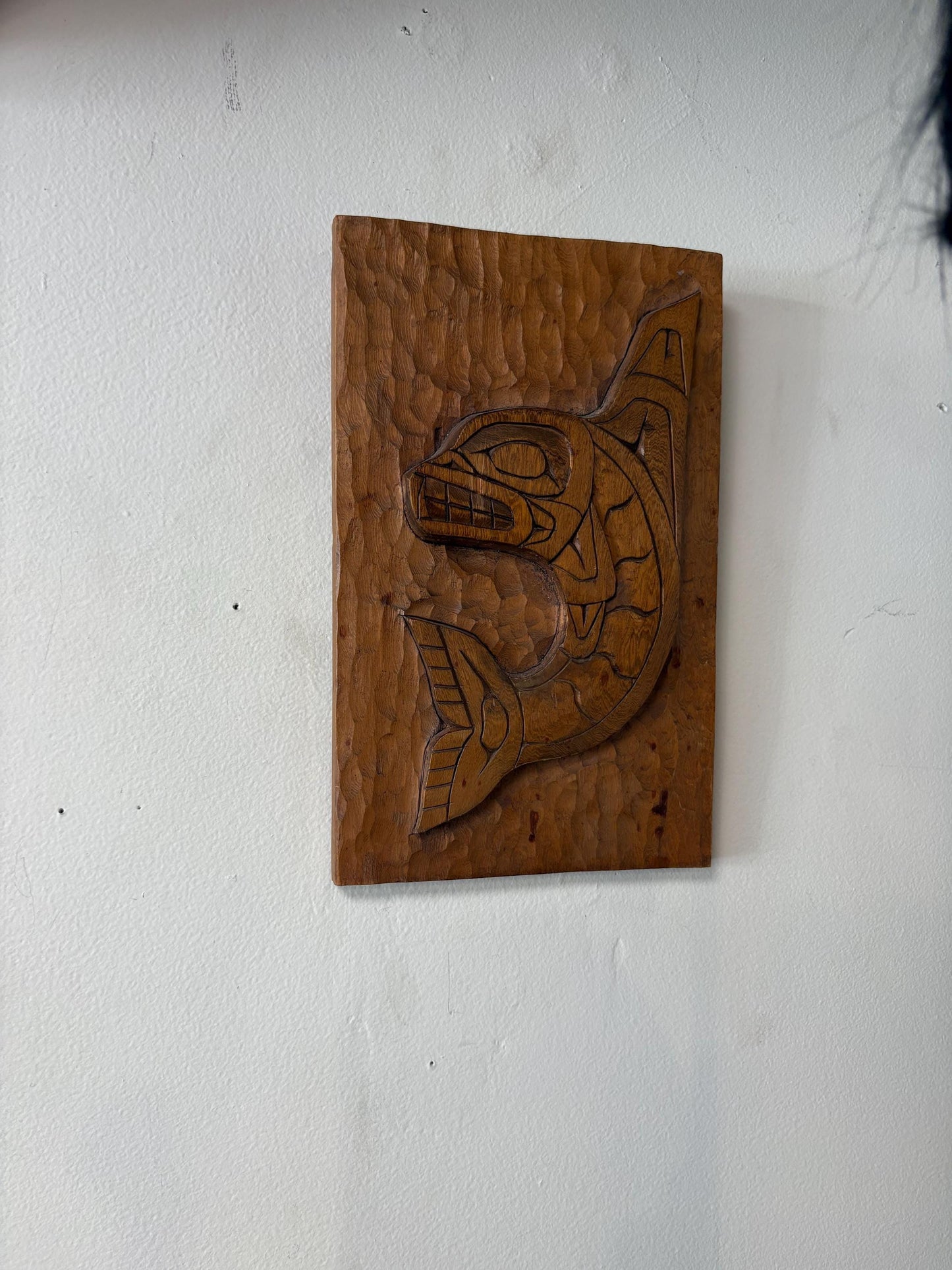 Beautiful 9 x 5 cedar plaque depicting a killer whale  indigenous first nations pacific north West Coast  RS