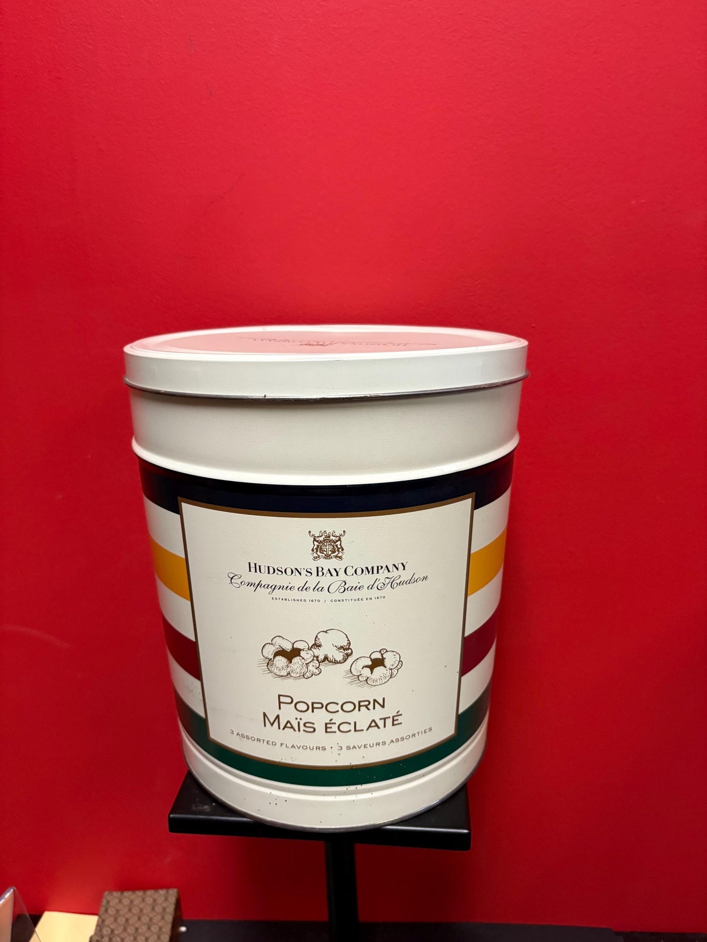 Lovely 12 x 10 inches across Hudson Bay company popcorn tin  HBC  great decoration