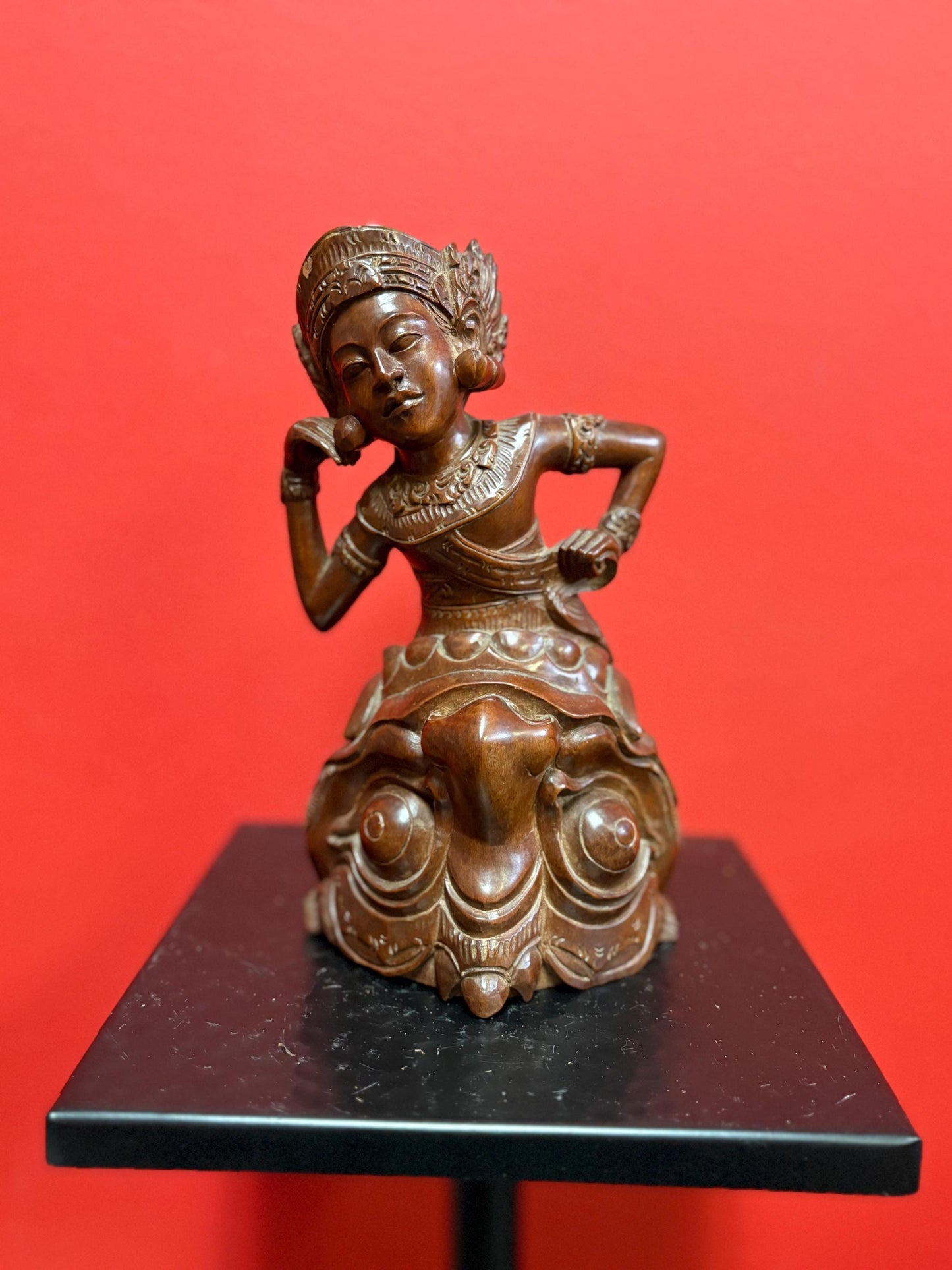 Beautiful antique 8 inch tall Indonesian wooden lady and mask statue  great detail  wow