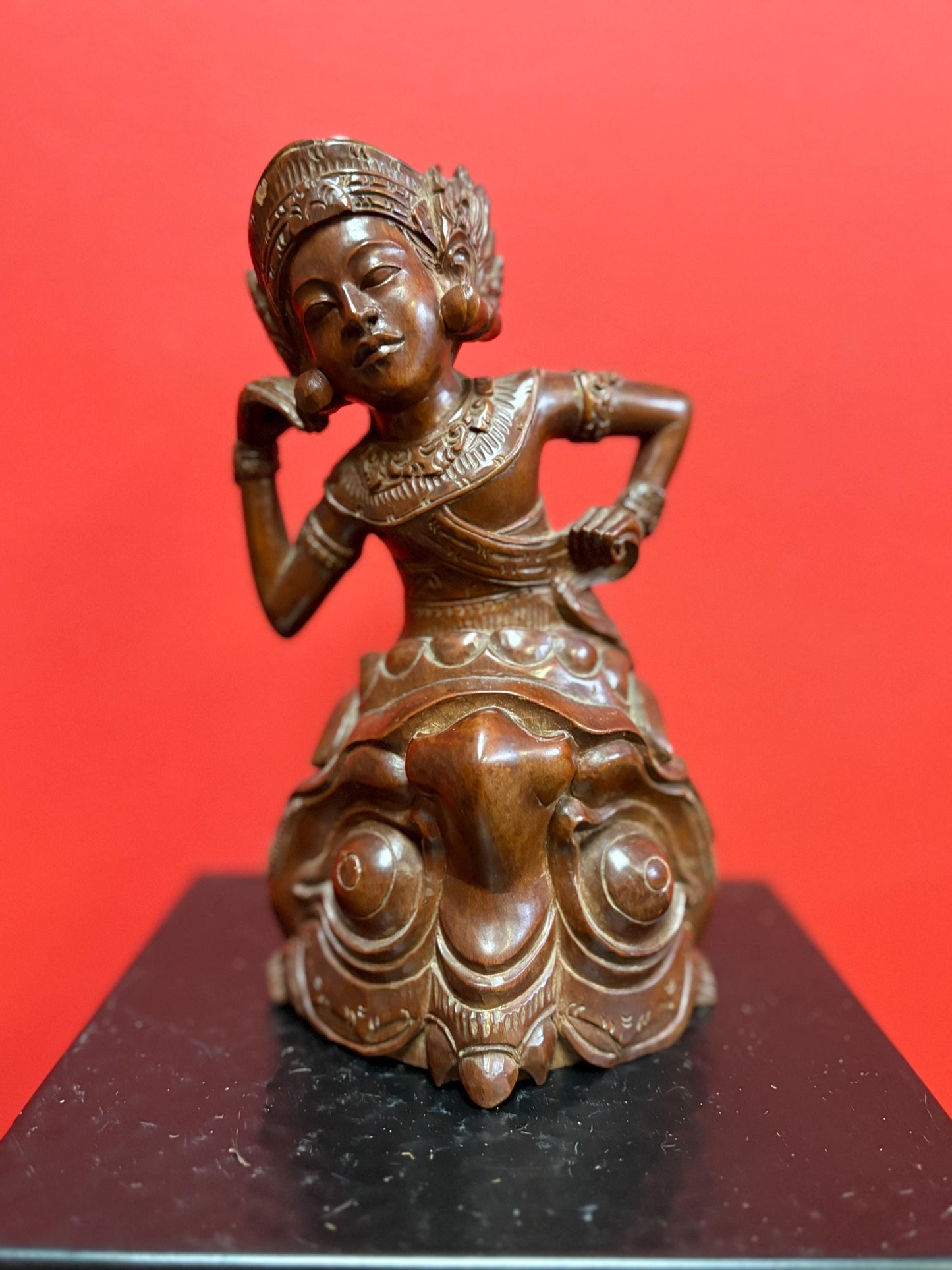 Beautiful antique 8 inch tall Indonesian wooden lady and mask statue  great detail  wow